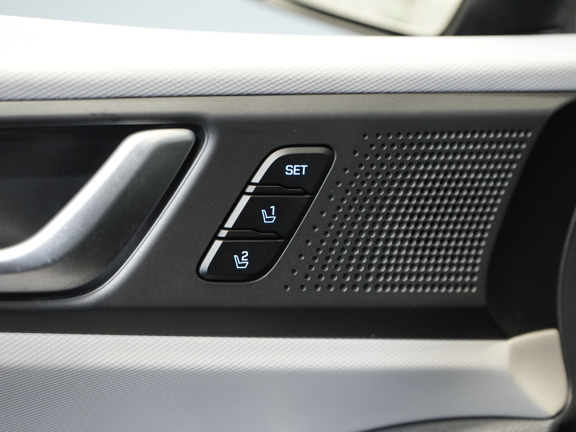 Hyundai IONIQ Hatchback 1.6 GDi Premium LED/ Adapt.Cruise/ Leder/ Stoelverw./ Stoelkoel./ Stuurverw./ Mem.Stoel/ CarPlay/ Navi/ Camera/ Climate 19