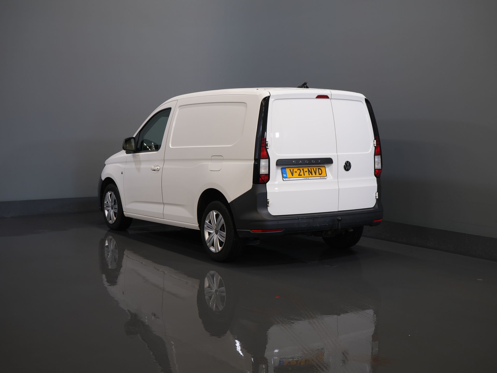 Volkswagen Caddy Cargo Bestelbus 2.0 TDI 125 pk DSG Aut. Carplay/ Standkachel/ Stoelverw./ Airco/ Cruise/ PDC/ Trekhaak 1