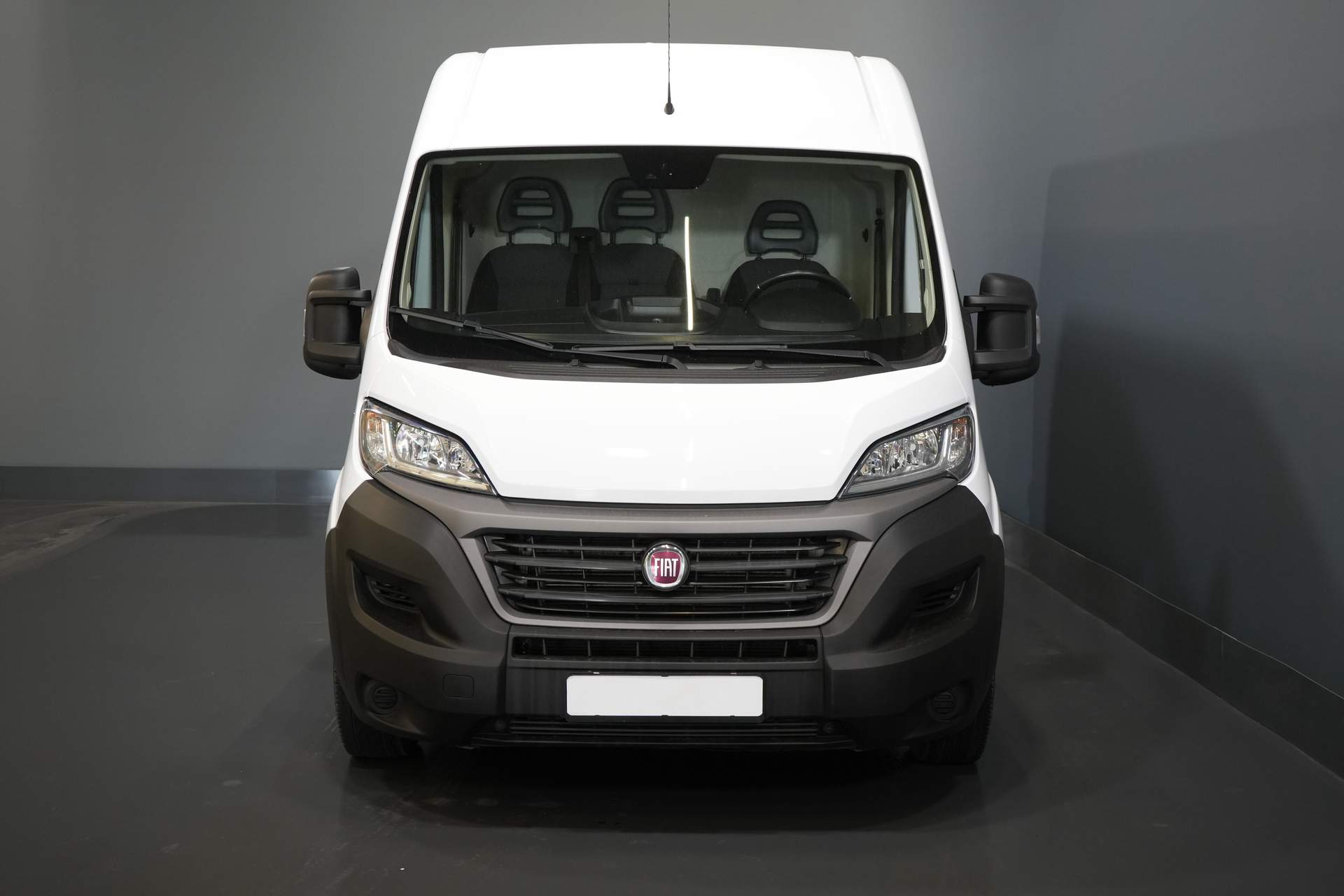 Fiat Ducato Bestelbus 35 2.3 MJ 140 pk ZF Aut. L2H2 2.5t Trekverm./ Camera/ Cruise/ PDC/ Bluetooth/ Trekhaak/ Airco 1