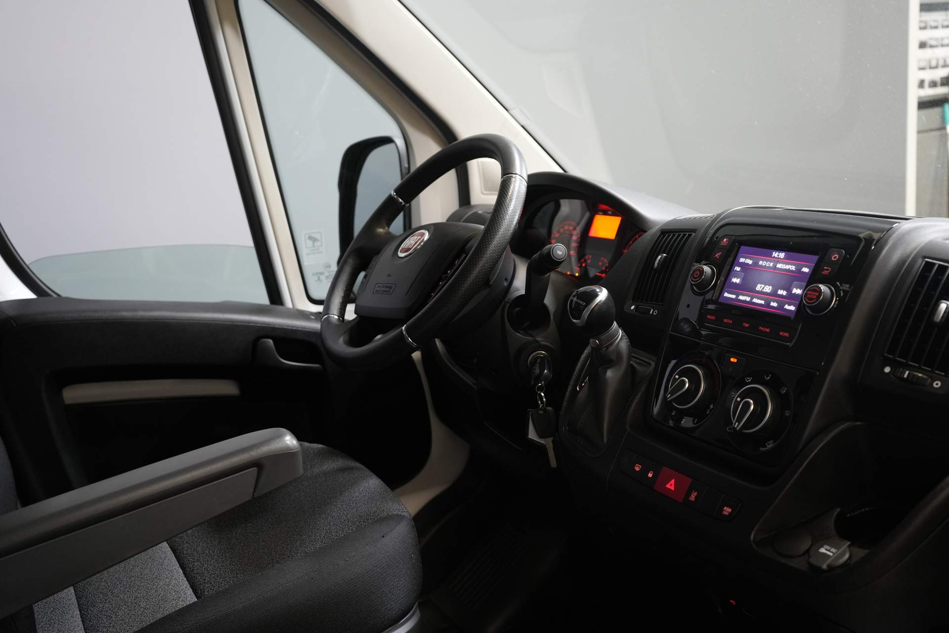 Fiat Ducato Bestelbus 35 2.3 MJ 140 pk ZF Aut. L2H2 2.5t Trekverm./ Camera/ Cruise/ PDC/ Bluetooth/ Trekhaak/ Airco 8