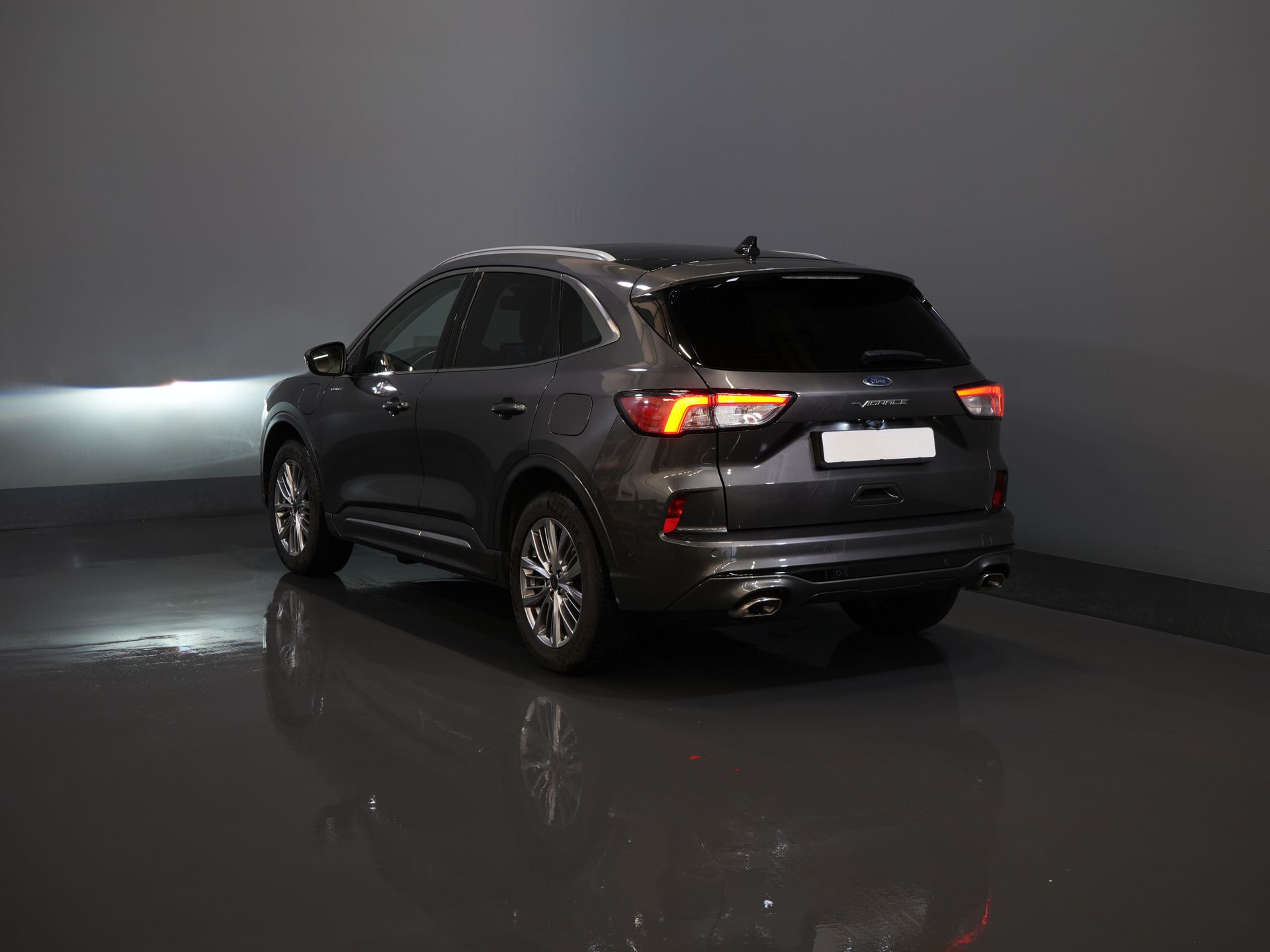 Ford Kuga SUV 2.5 PHEV 225 pk Vignale LED/ Pano/ Adapt.Cruise/ B&O/ Leder/ Elek.Klep/ Head-up/ Memory/ Stoelverw./ Stuurverw./ CarPlay/ 360 Ca 1