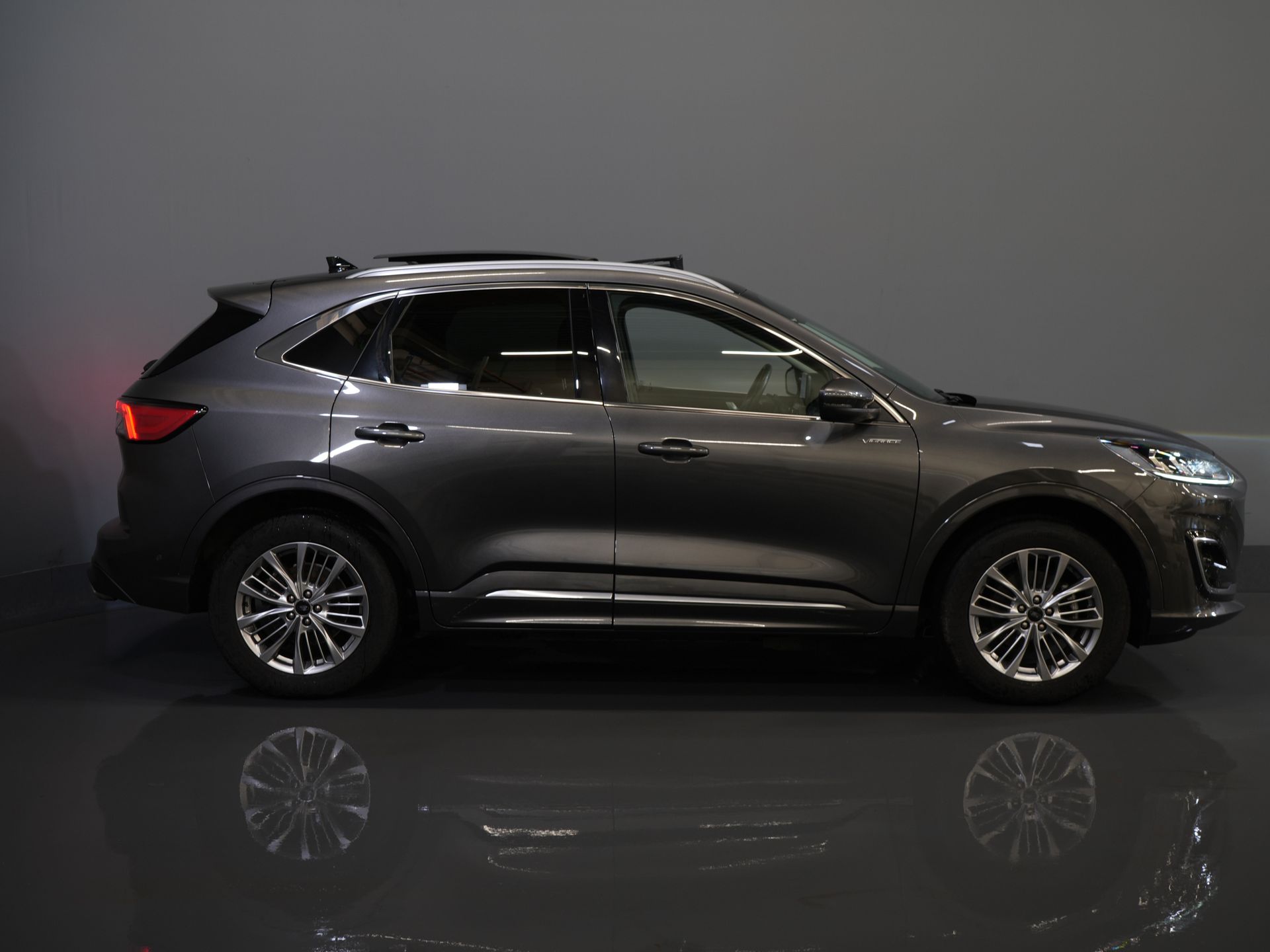 Ford Kuga SUV 2.5 PHEV 225 pk Vignale LED/ Pano/ Adapt.Cruise/ B&O/ Leder/ Elek.Klep/ Head-up/ Memory/ Stoelverw./ Stuurverw./ CarPlay/ 360 Ca 10