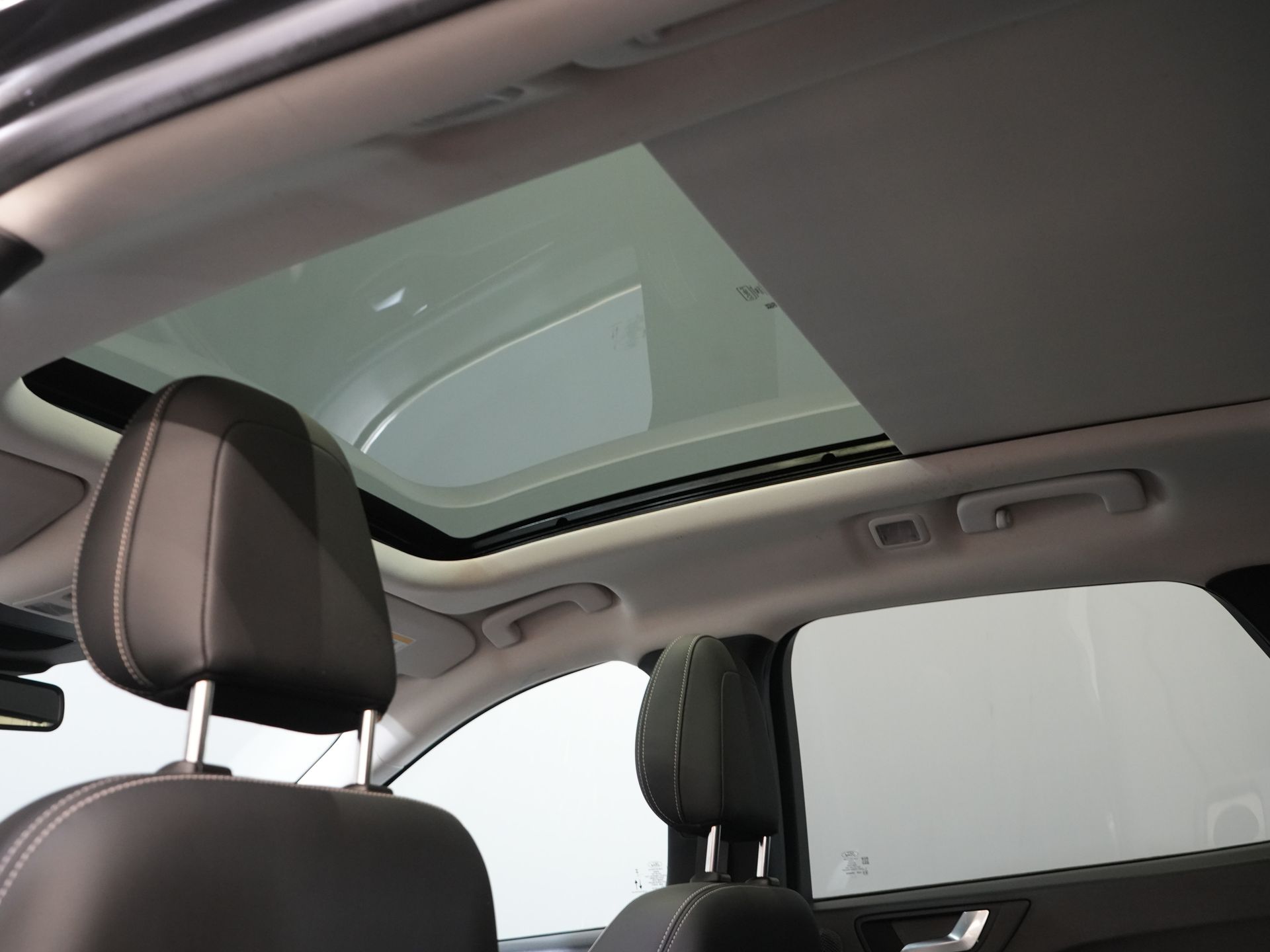 Ford Kuga SUV 2.5 PHEV 225 pk Vignale LED/ Pano/ Adapt.Cruise/ B&O/ Leder/ Elek.Klep/ Head-up/ Memory/ Stoelverw./ Stuurverw./ CarPlay/ 360 Ca 23