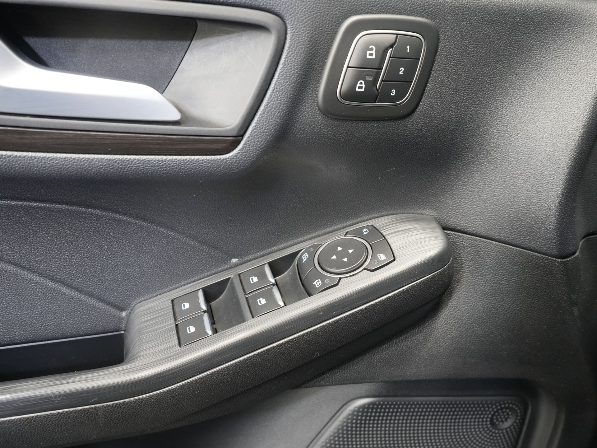 Ford Kuga SUV 2.5 PHEV 225 pk Vignale LED/ Pano/ Adapt.Cruise/ B&O/ Leder/ Elek.Klep/ Head-up/ Memory/ Stoelverw./ Stuurverw./ CarPlay/ 360 Ca 25