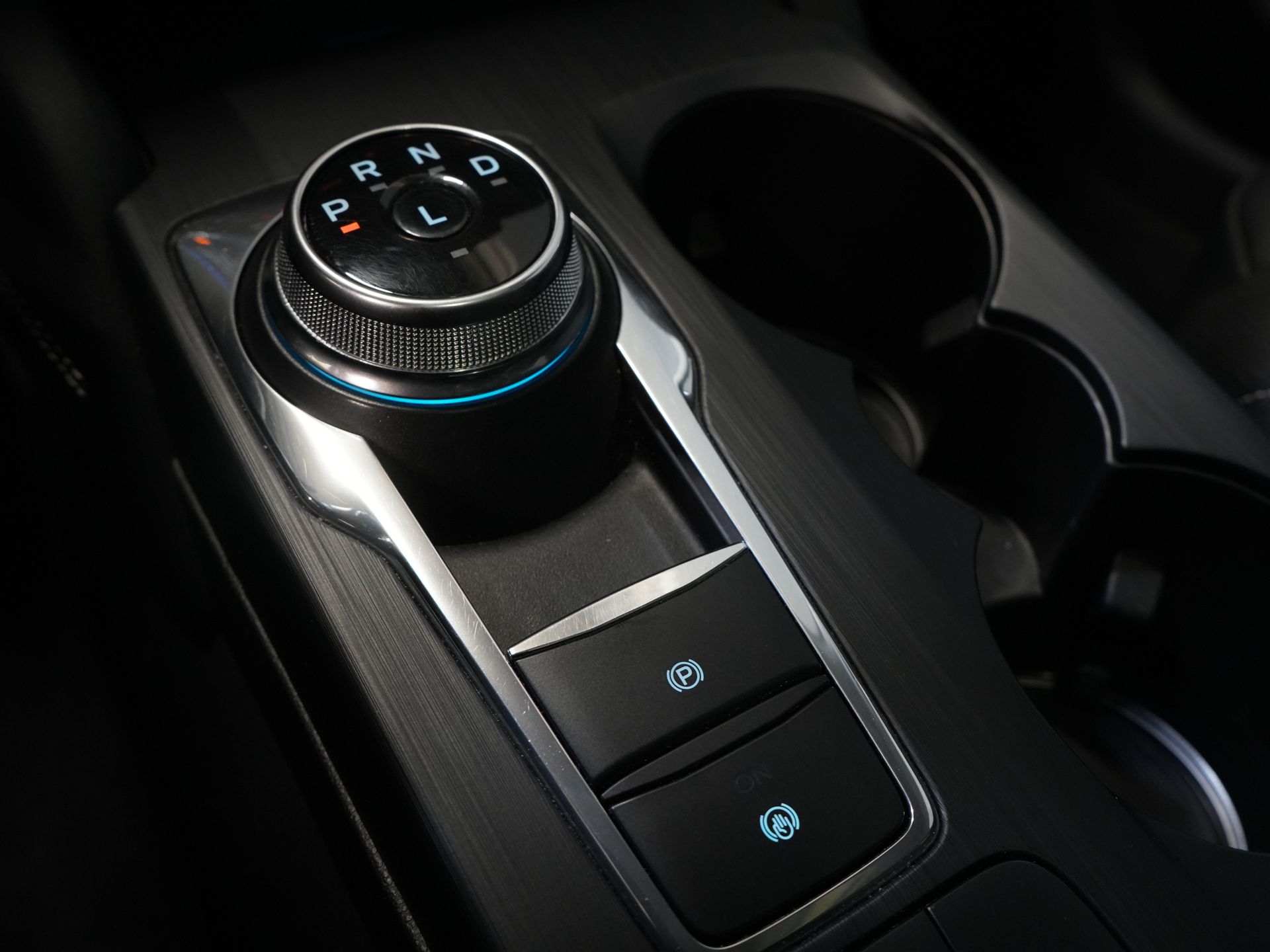 Ford Kuga SUV 2.5 PHEV 225 pk Vignale LED/ Pano/ Adapt.Cruise/ B&O/ Leder/ Elek.Klep/ Head-up/ Memory/ Stoelverw./ Stuurverw./ CarPlay/ 360 Ca 30