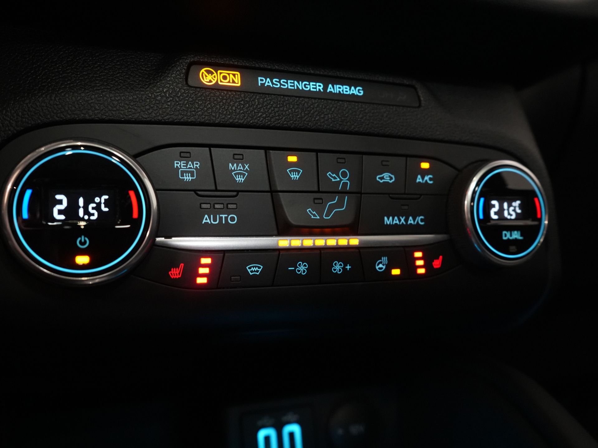 Ford Kuga SUV 2.5 PHEV 225 pk Vignale LED/ Pano/ Adapt.Cruise/ B&O/ Leder/ Elek.Klep/ Head-up/ Memory/ Stoelverw./ Stuurverw./ CarPlay/ 360 Ca 32