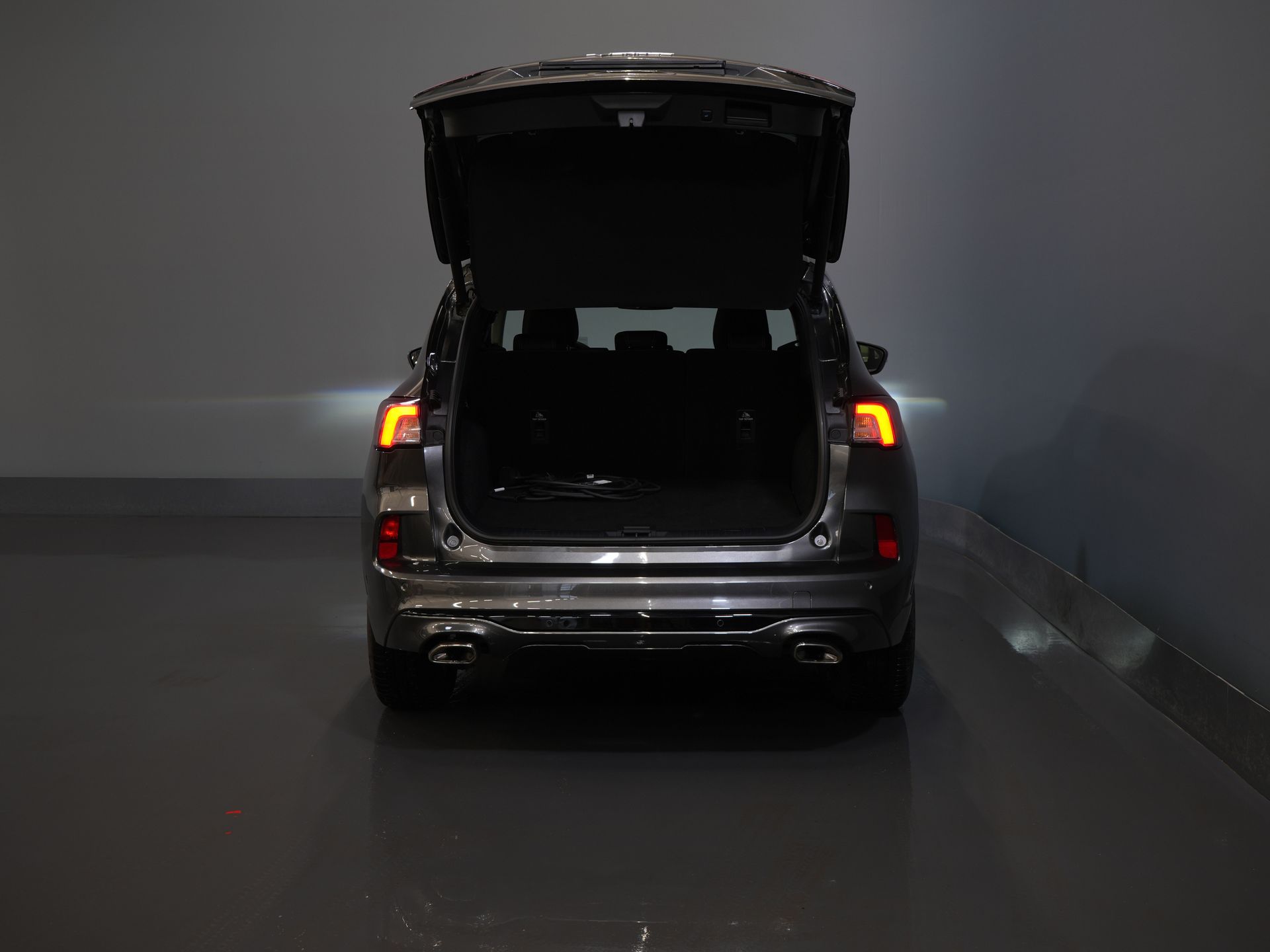 Ford Kuga SUV 2.5 PHEV 225 pk Vignale LED/ Pano/ Adapt.Cruise/ B&O/ Leder/ Elek.Klep/ Head-up/ Memory/ Stoelverw./ Stuurverw./ CarPlay/ 360 Ca 4