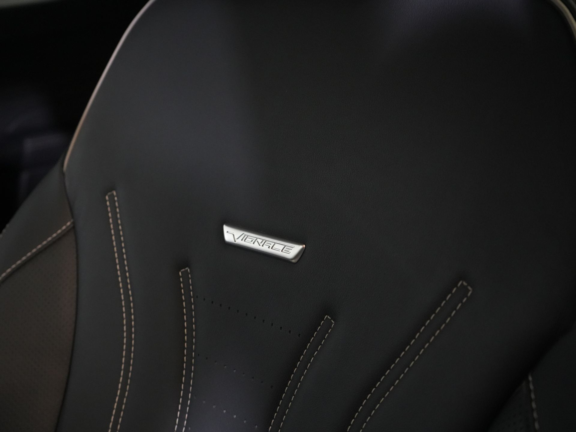 Ford Kuga SUV 2.5 PHEV 225 pk Vignale LED/ Pano/ Adapt.Cruise/ B&O/ Leder/ Elek.Klep/ Head-up/ Memory/ Stoelverw./ Stuurverw./ CarPlay/ 360 Ca 40