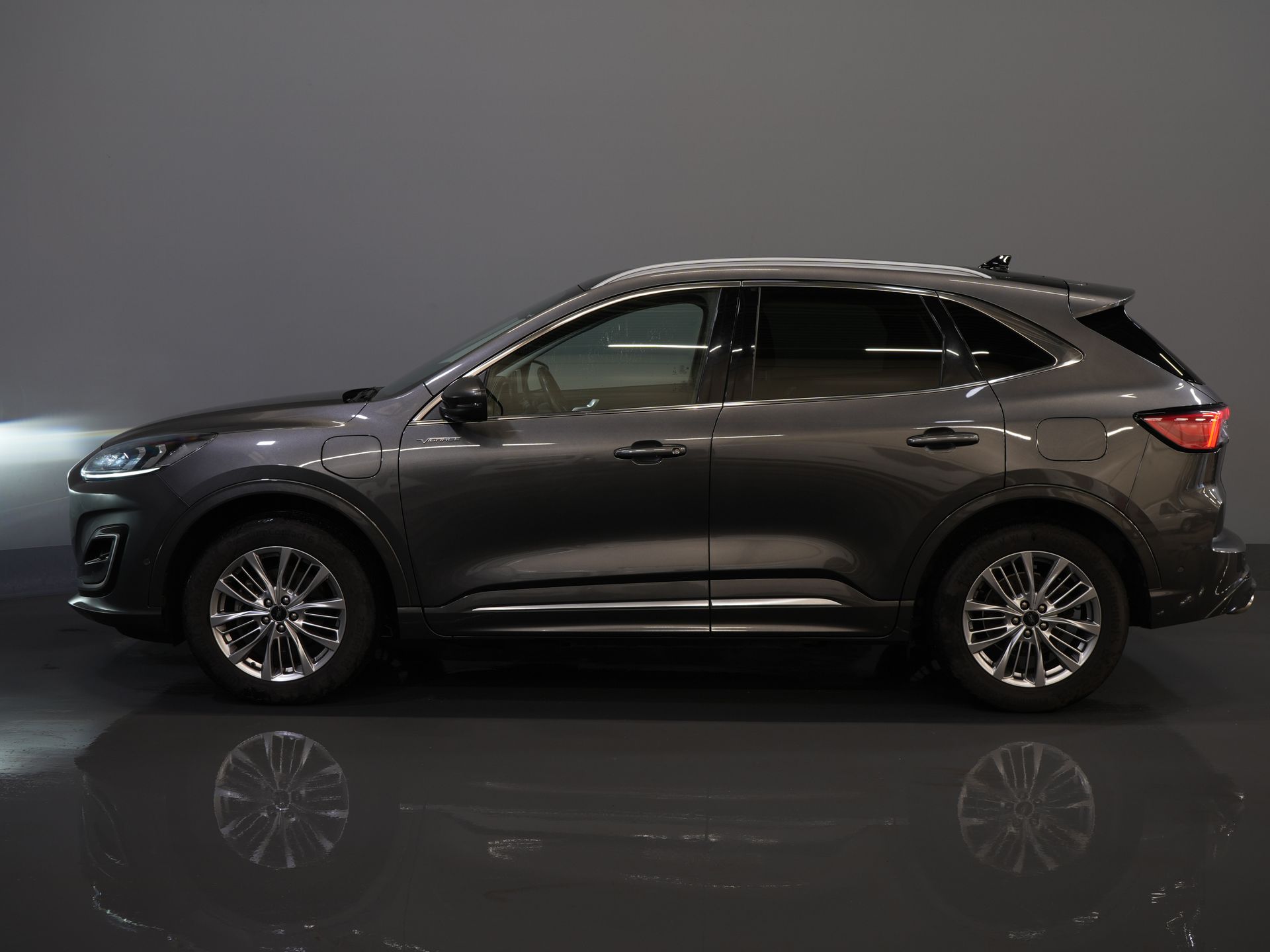 Ford Kuga SUV 2.5 PHEV 225 pk Vignale LED/ Pano/ Adapt.Cruise/ B&O/ Leder/ Elek.Klep/ Head-up/ Memory/ Stoelverw./ Stuurverw./ CarPlay/ 360 Ca 9