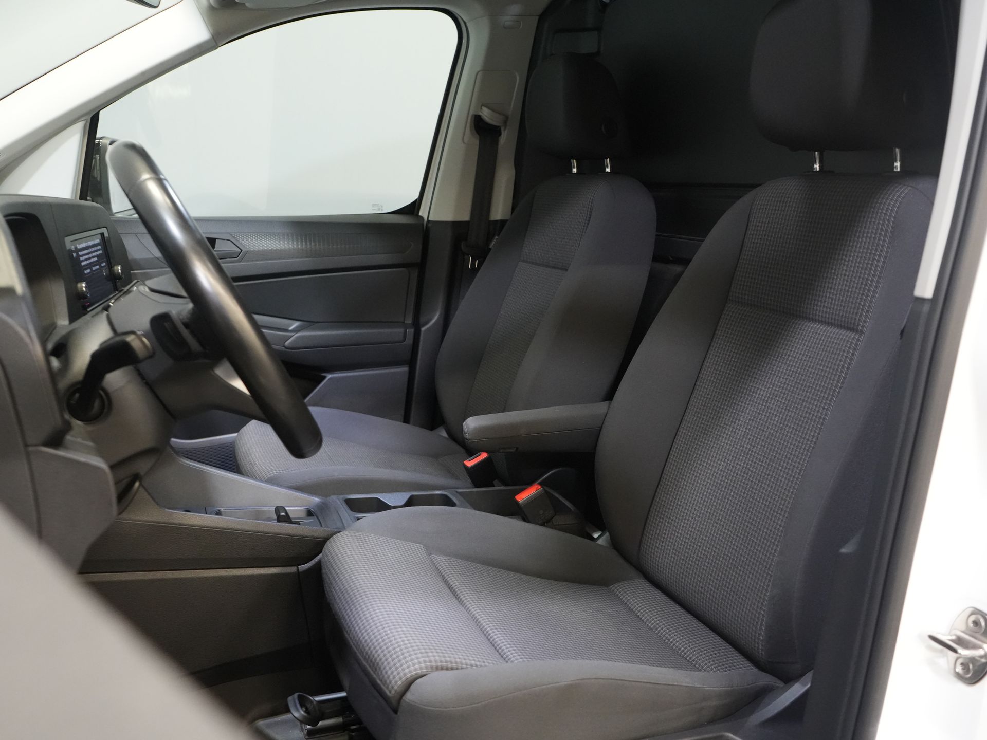 Volkswagen Caddy Cargo Bestelauto 2.0 TDI Aut. 125 PK 1st Edition/ Adapt. Cruise/ LED/ Standkachel/ Carplay/ LMV/ Trekhaak/ Camera/ PDC V+A/ 11