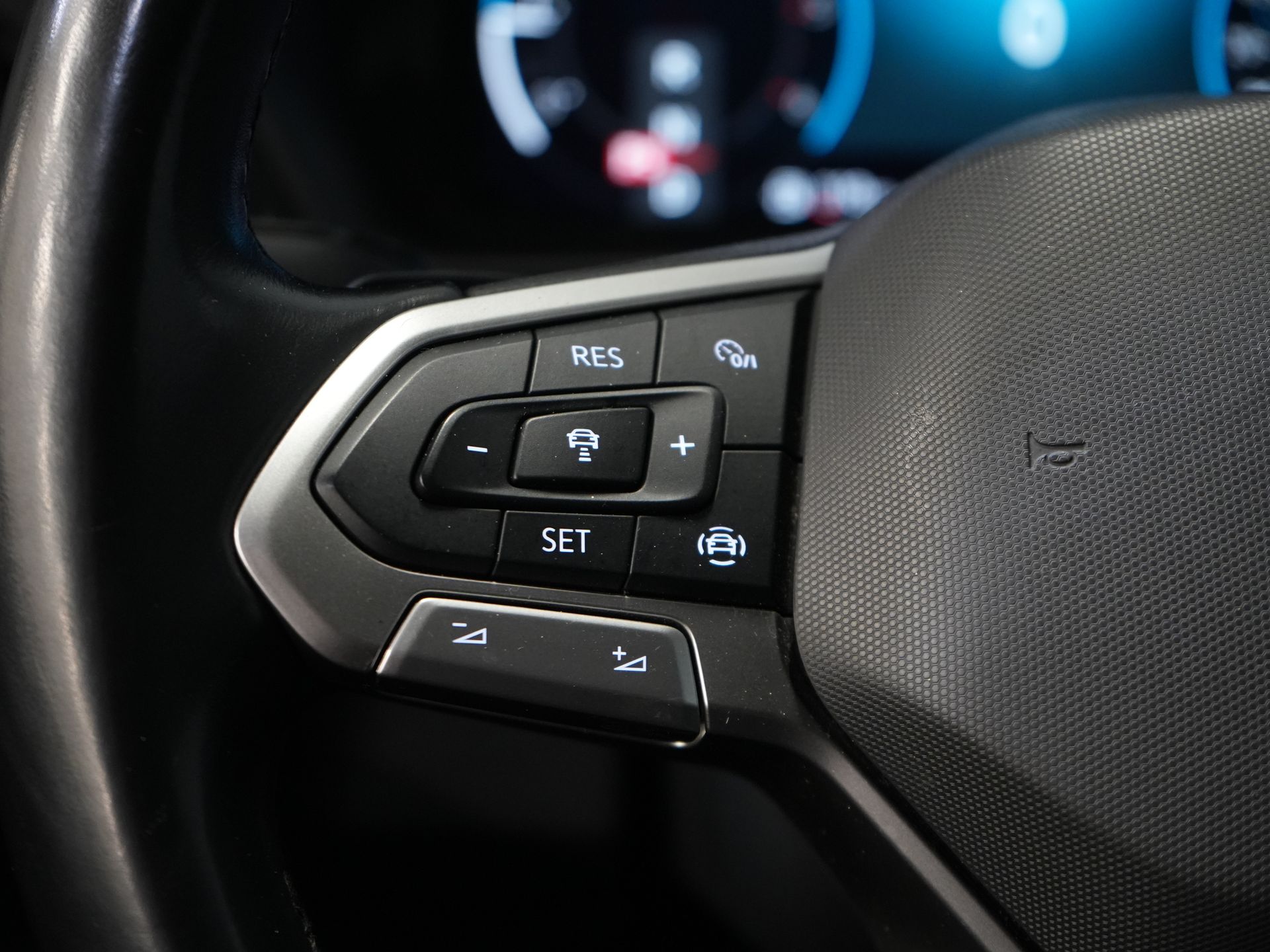 Volkswagen Caddy Cargo Bestelauto 2.0 TDI Aut. 125 PK 1st Edition/ Adapt. Cruise/ LED/ Standkachel/ Carplay/ LMV/ Trekhaak/ Camera/ PDC V+A/ 18