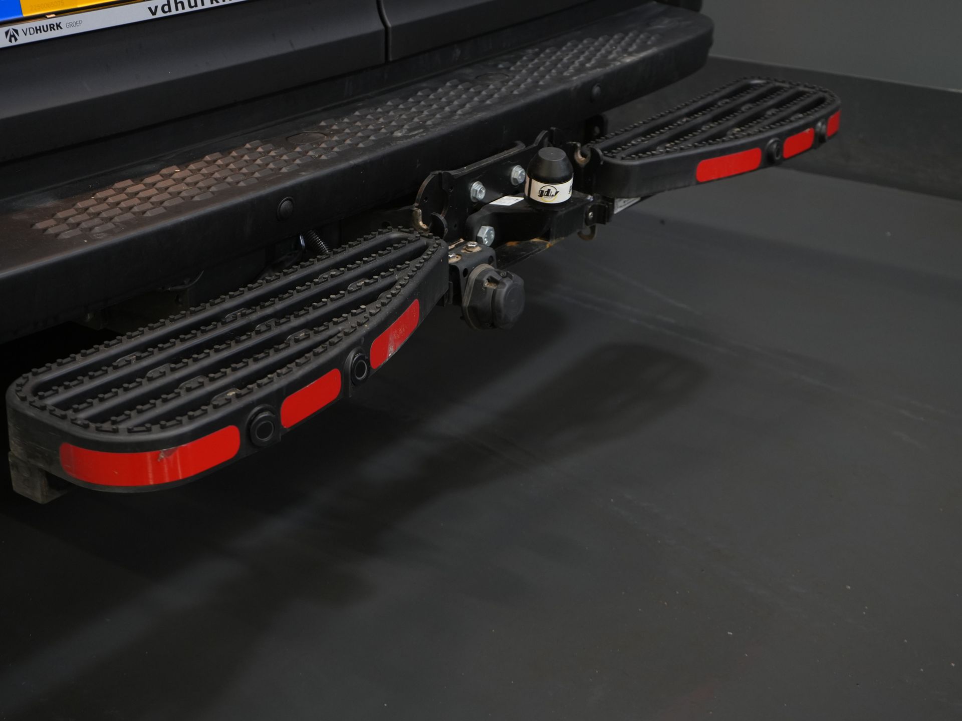 Iveco Daily Bestelbus 35S18HV 3.0 180 pk Aut. L4H3 Face Lift/ Luchtvering/ LED/ Flitsers/ Adapt.Cruise/ Gev.stoel/ 270gr deuren/ Trekhaak/ Navi/ Clima 18