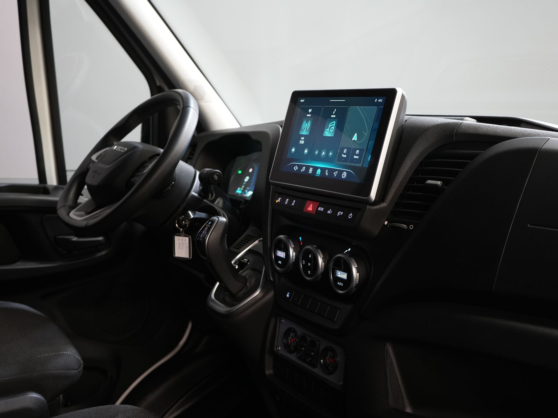 Iveco Daily Bestelbus 35S18HV 3.0 180 pk Aut. L4H3 Face Lift/ Luchtvering/ LED/ Flitsers/ Adapt.Cruise/ Gev.stoel/ 270gr deuren/ Trekhaak/ Navi/ Clima 2