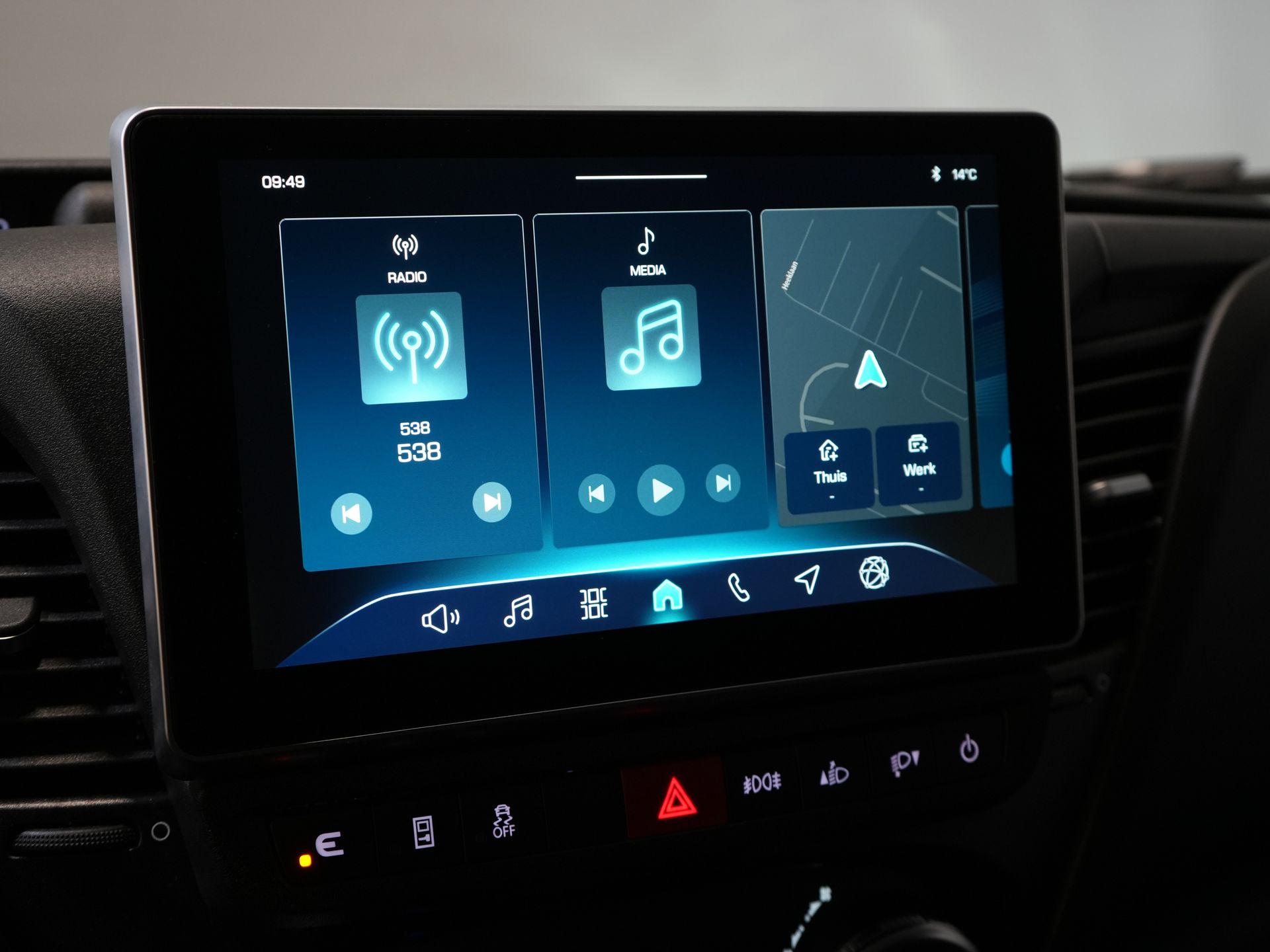 Iveco Daily Bestelbus 35S18HV 3.0 180 pk Aut. L4H3 Face Lift/ Luchtvering/ LED/ Flitsers/ Adapt.Cruise/ Gev.stoel/ 270gr deuren/ Trekhaak/ Navi/ Clima 25