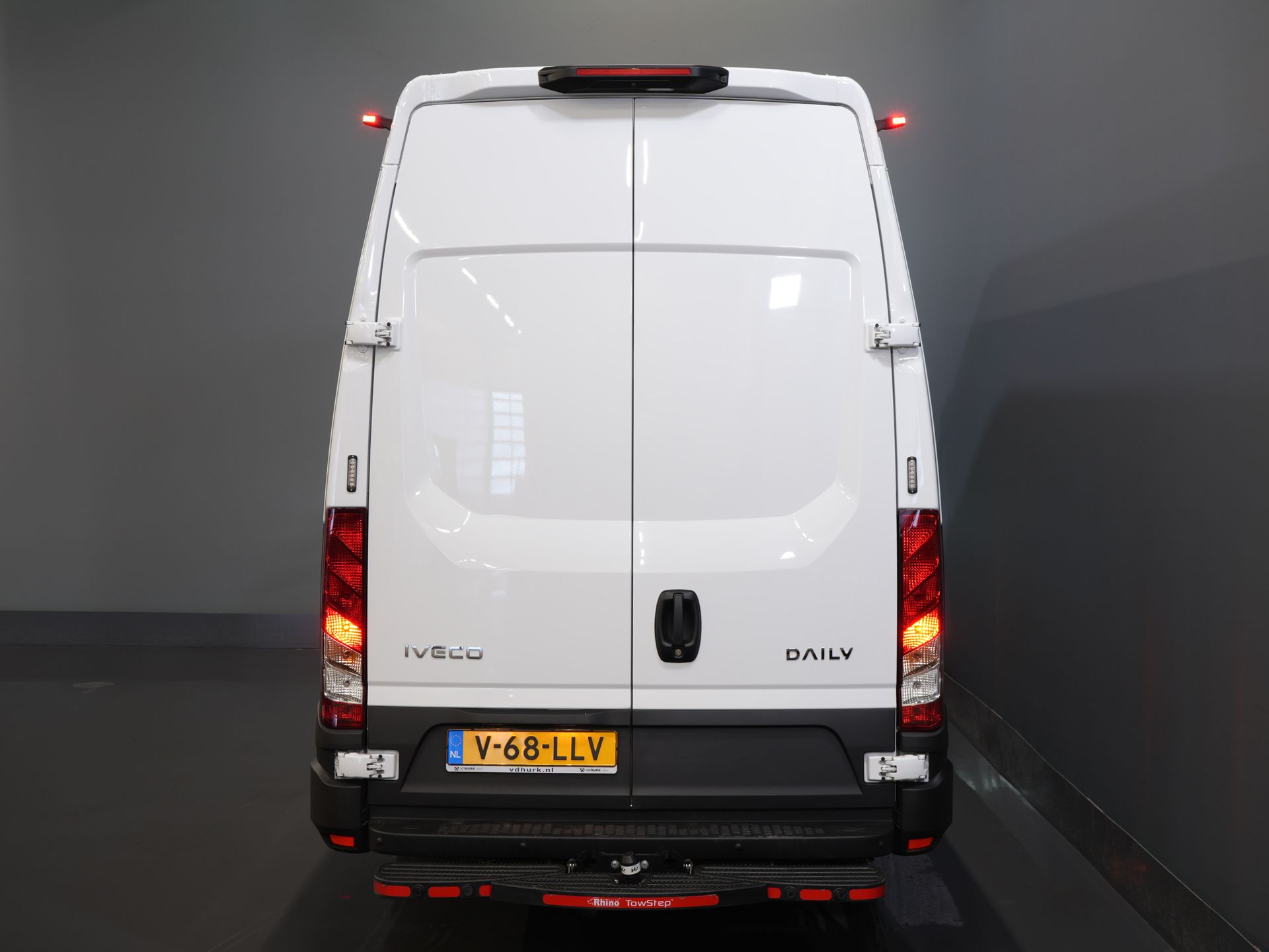 Iveco Daily Bestelbus 35S18HV 3.0 180 pk Aut. L4H3 Face Lift/ Luchtvering/ LED/ Flitsers/ Adapt.Cruise/ Gev.stoel/ 270gr deuren/ Trekhaak/ Navi/ Clima 5