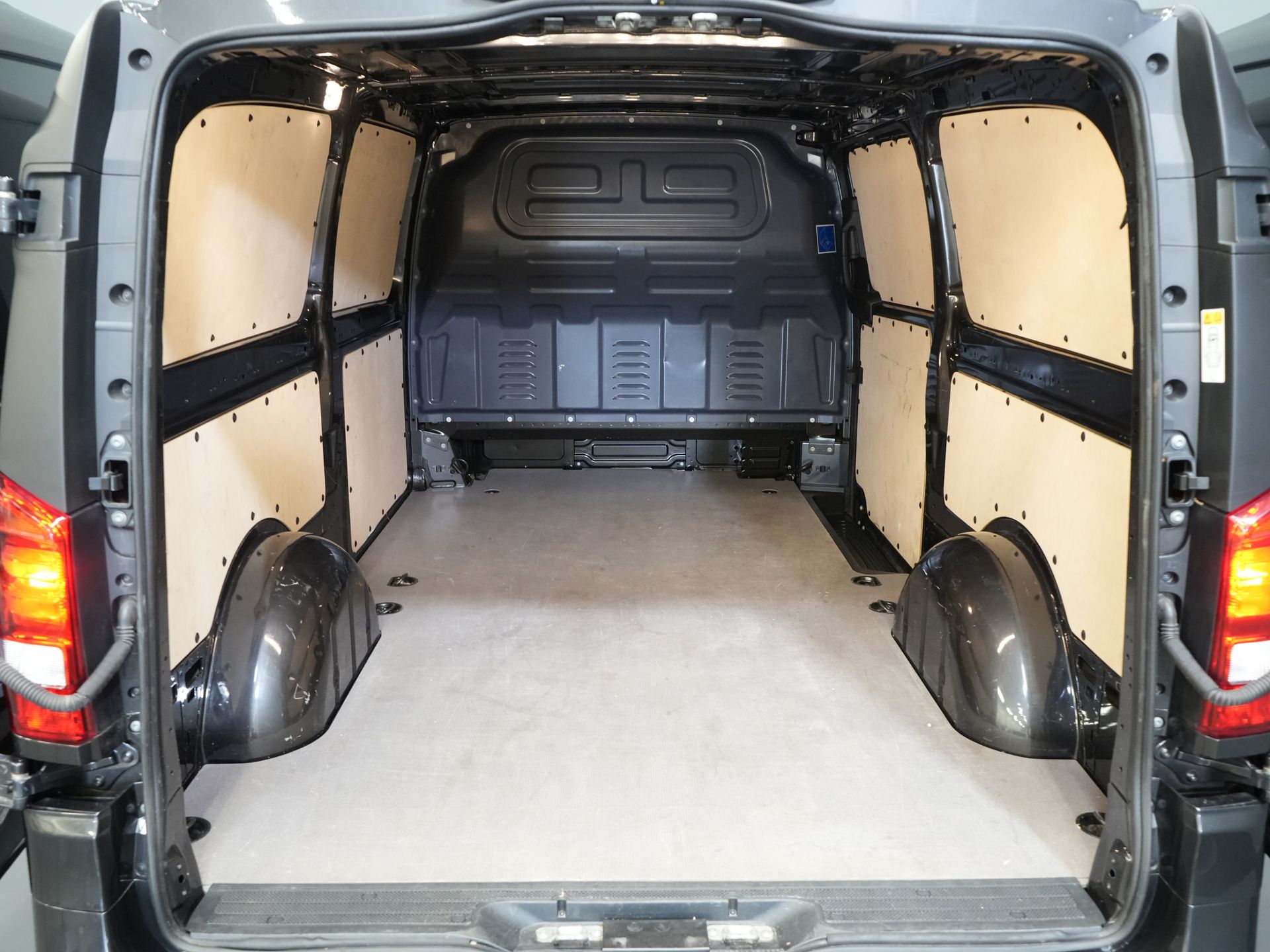 Mercedes-Benz Vito Bestelbus 116 CDI Aut. L3 LED/ Carplay/ 270Gr.Deuren./ Stoelverw/ Camera/ PDC V+A/ Trekhaak/ Navi/ Cruise 14