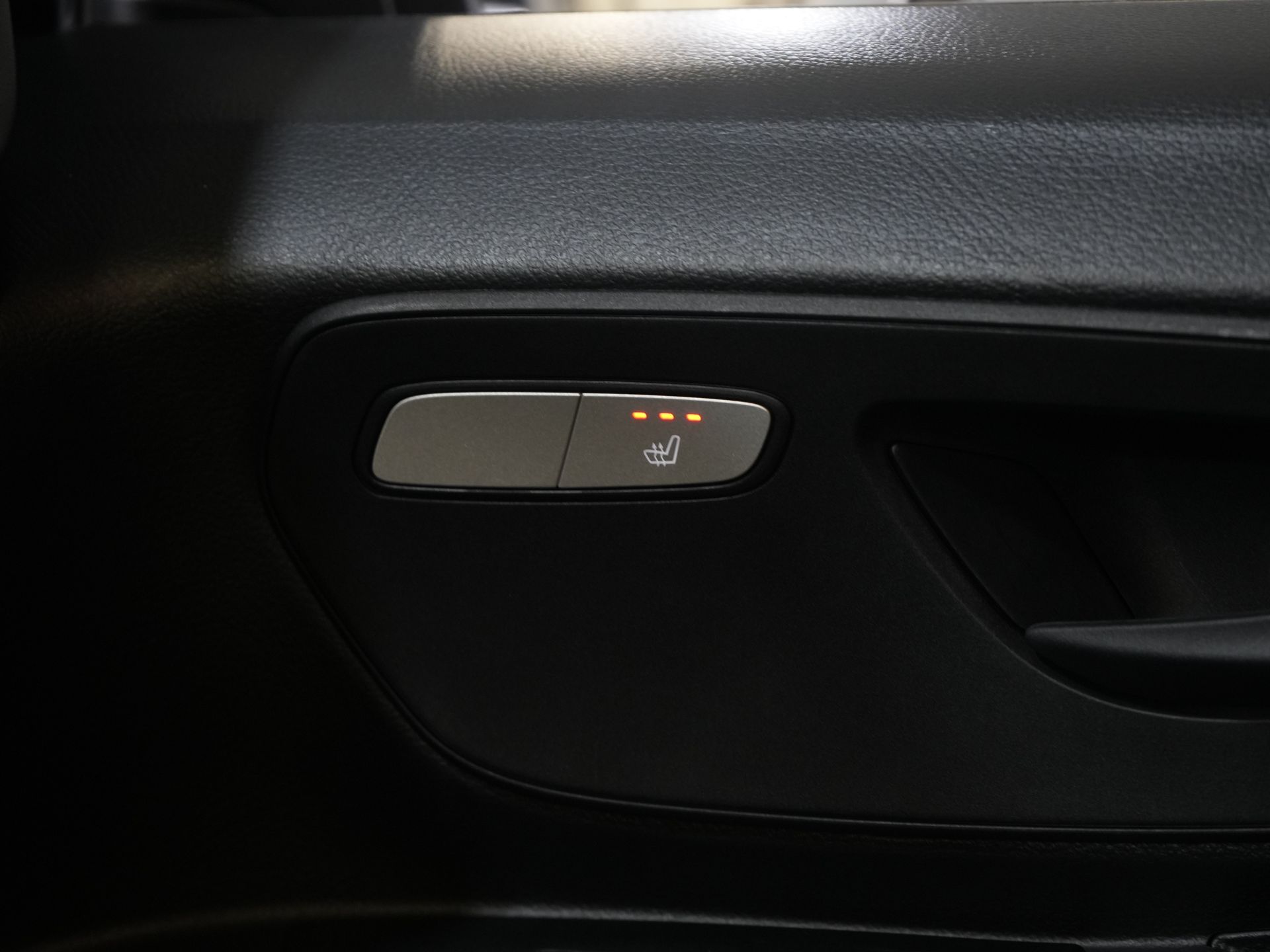 Mercedes-Benz Vito Bestelbus 116 CDI Aut. L3 LED/ Carplay/ 270Gr.Deuren./ Stoelverw/ Camera/ PDC V+A/ Trekhaak/ Navi/ Cruise 19