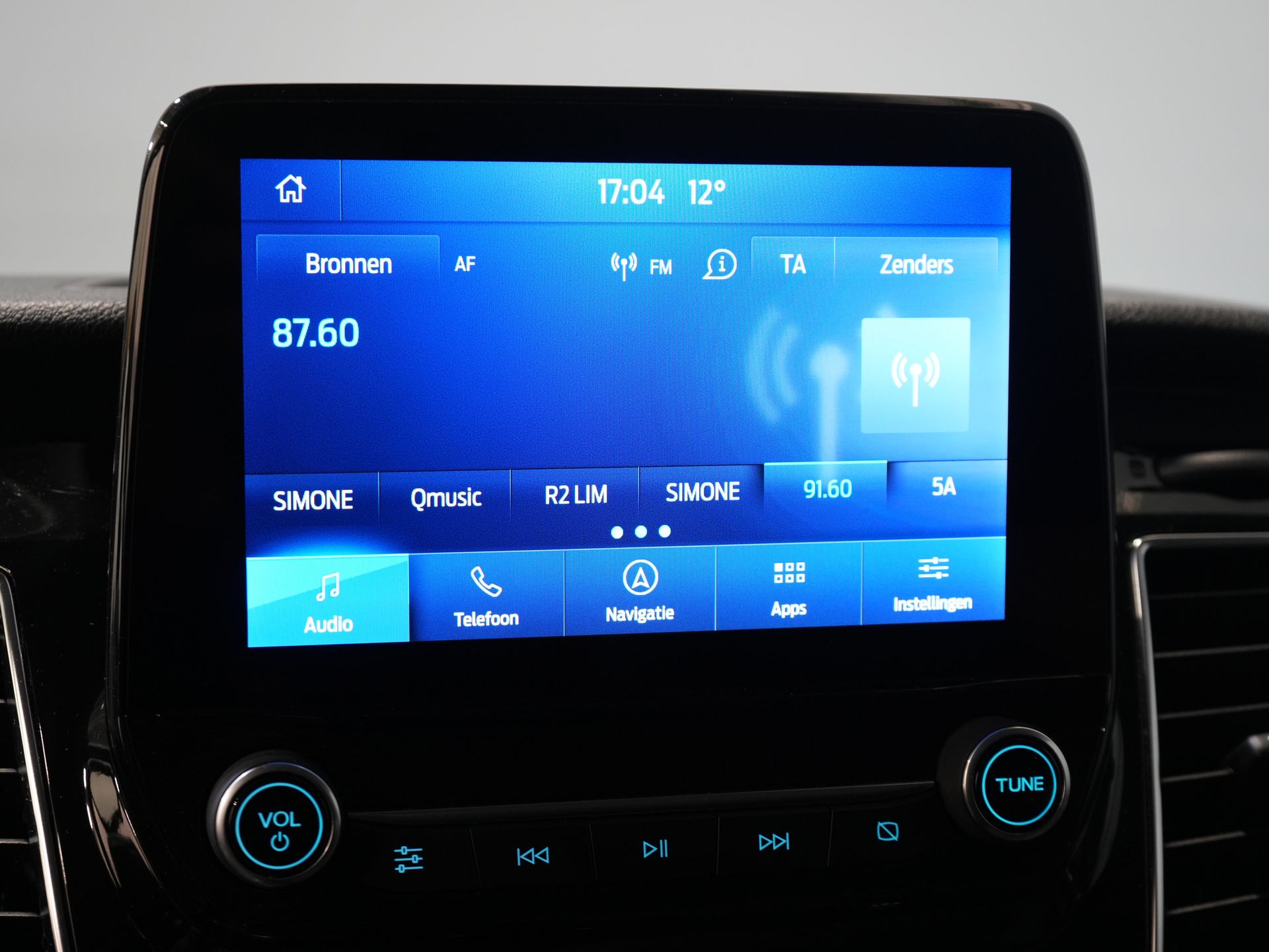 Ford Transit Custom Bestelbus 2.0 TDCI 185 pk L2 Sport DC Dubbel cabine/ NL Auto/ Bi-Xenon/ 2xSchuifdeur/ 2.8t Trekverm./ Carplay/ Stoelverw./ Airco/ Navi/ Cr 21