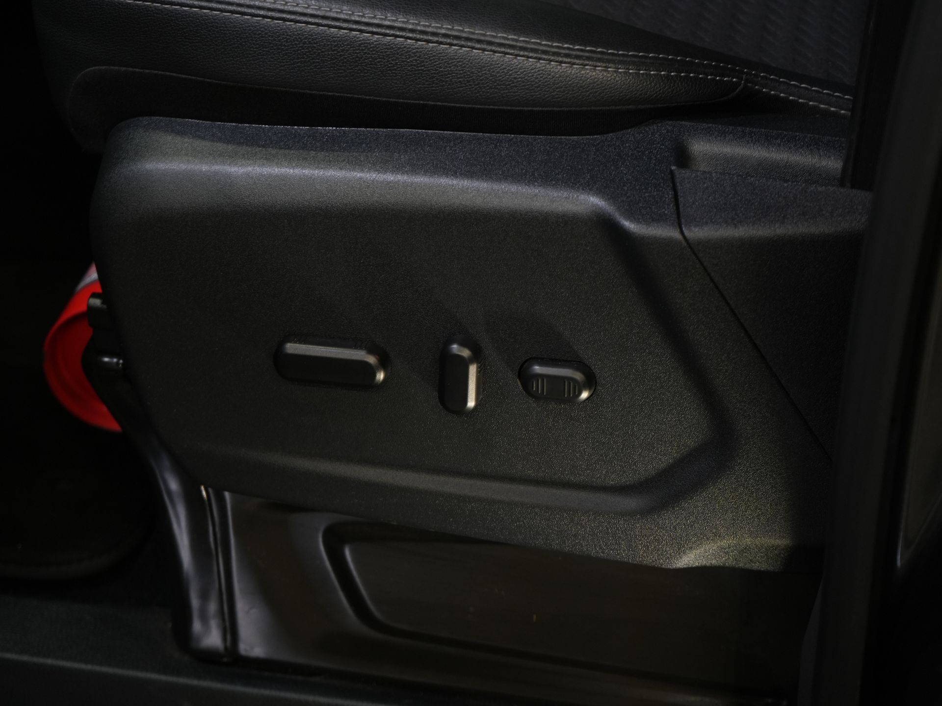 Ford Transit Custom Bestelbus 2.0 TDCI 185 pk L2 Sport DC Dubbel cabine/ NL Auto/ Bi-Xenon/ 2xSchuifdeur/ 2.8t Trekverm./ Carplay/ Stoelverw./ Airco/ Navi/ Cr 25