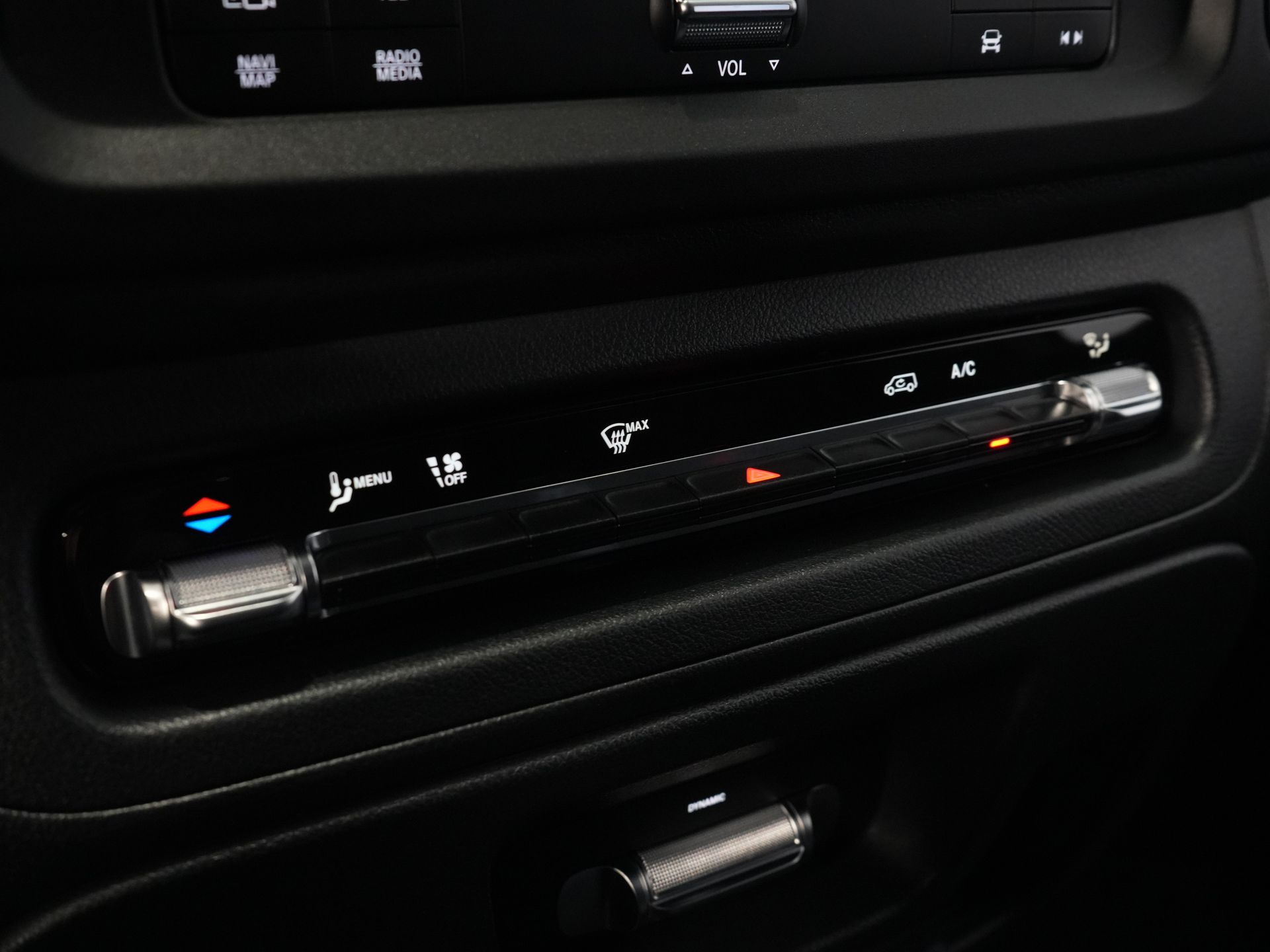 Mercedes-Benz Vito Bestelbus 116 CDI Aut. L3 LED/ Carplay/ 270Gr.Deuren./ Stoelverw/ Camera/ PDC V+A/ Trekhaak/ Navi/ Cruise 22