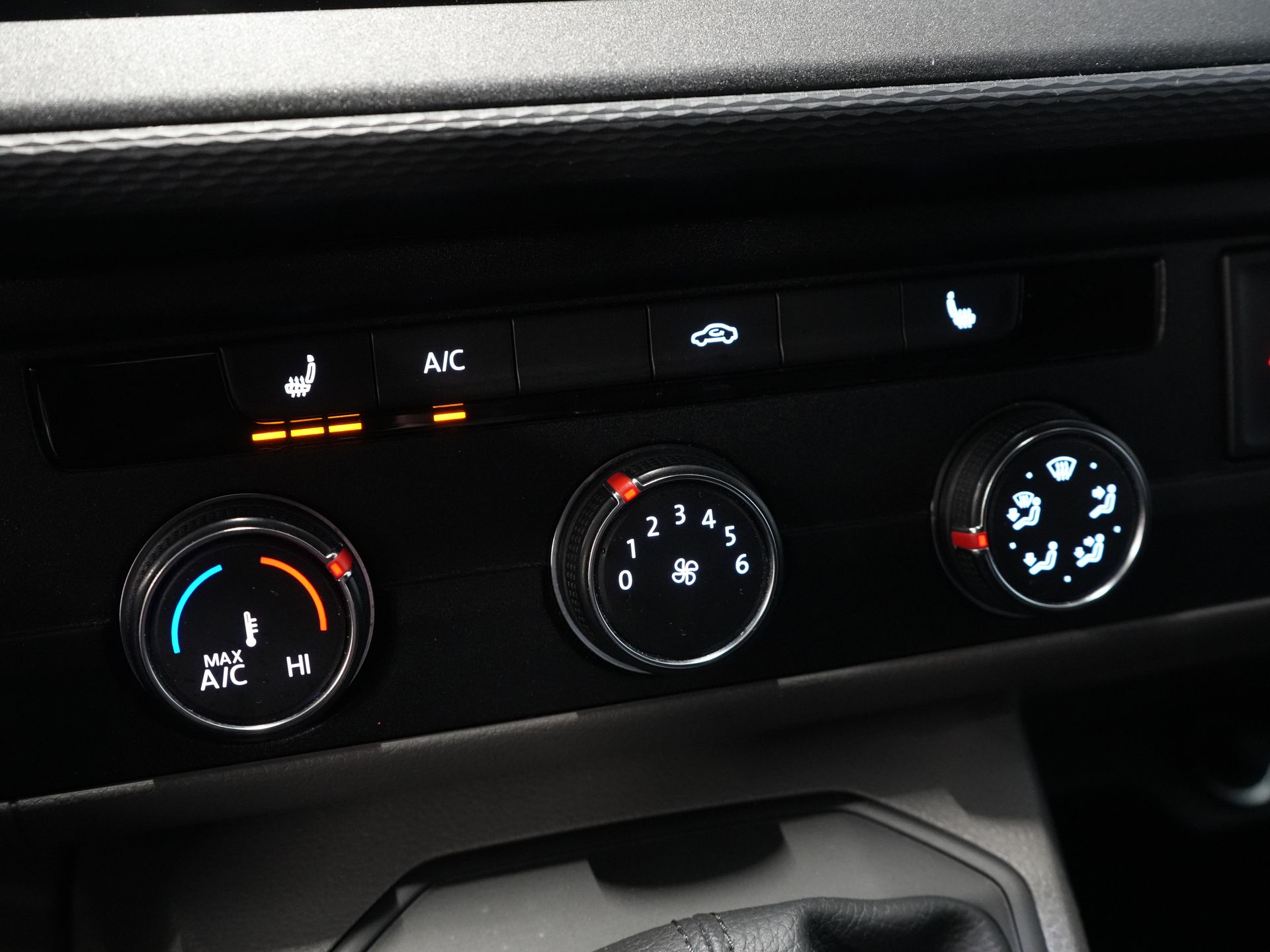 Volkswagen Transporter Bestelbus 2.0 TDI 150 pk DSG Aut. L2 Carplay/ 2x Schuifdeur/ Stoelverw./ Airco/ Cruise/ PDC V+A/ Trekhaak 21