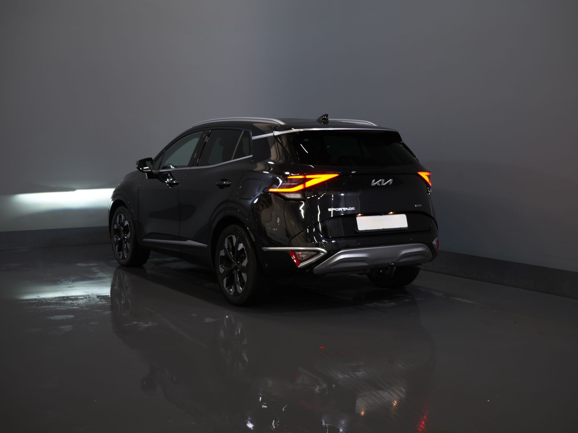 Kia Sportage SUV 1.6 T-GDi Plug-in Hybrid AWD DynamicLine LED/ Virtual Cockpit/ Adapt.Cruise/ Elek.Klep/ Afn. Trekhaak/ Elek.Stoelen/ Stoelverw./ 1