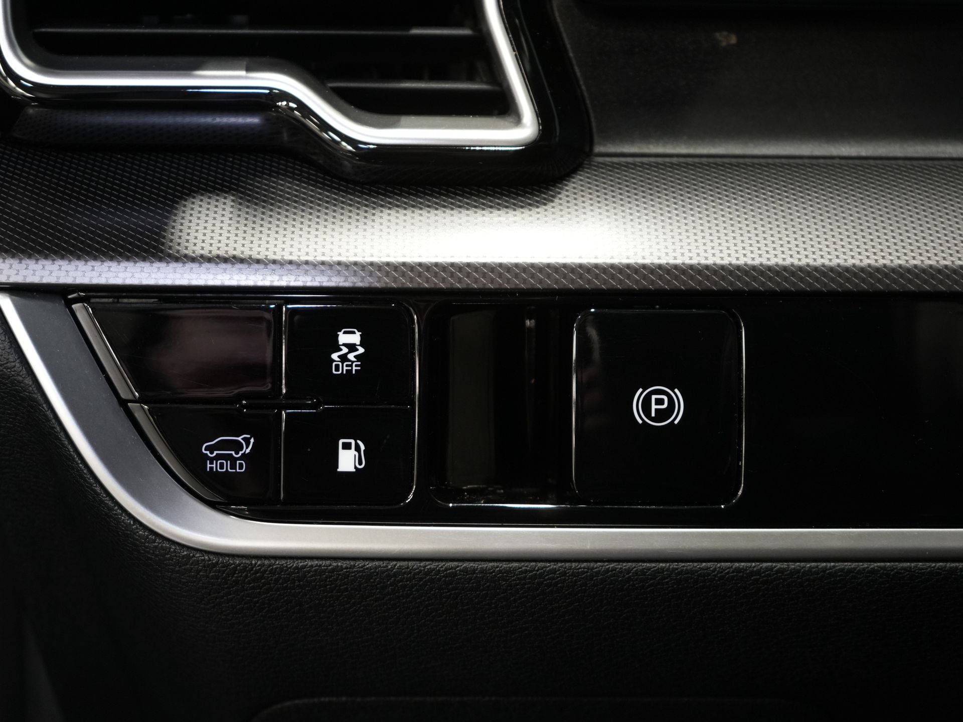 Kia Sportage SUV 1.6 T-GDi Plug-in Hybrid AWD DynamicLine LED/ Virtual Cockpit/ Adapt.Cruise/ Elek.Klep/ Afn. Trekhaak/ Elek.Stoelen/ Stoelverw./ 23