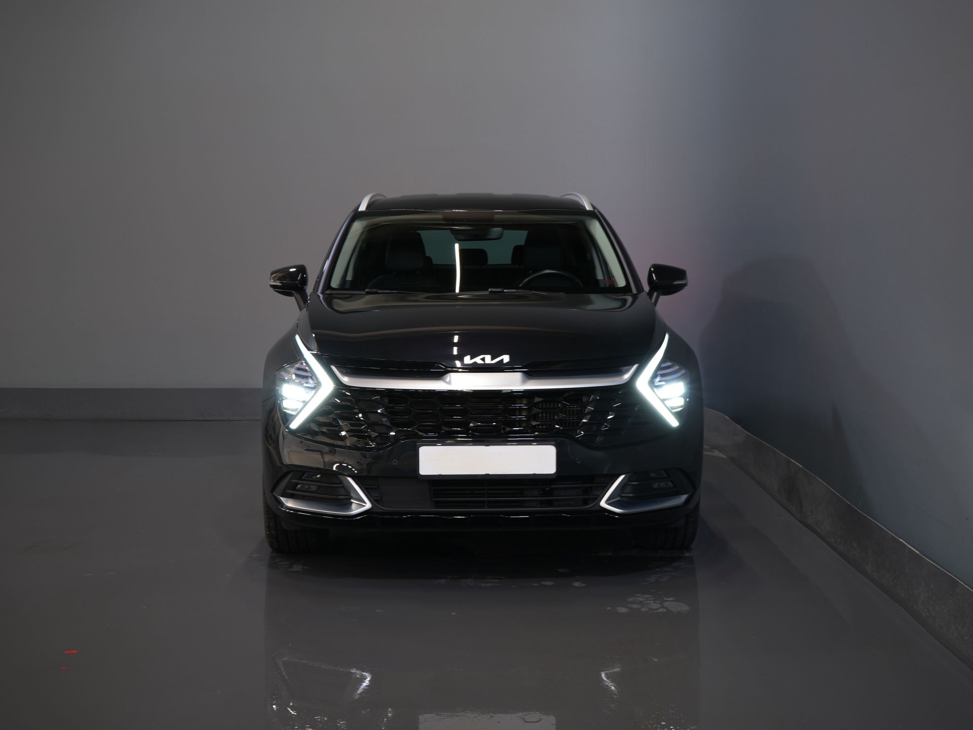 Kia Sportage SUV 1.6 T-GDi Plug-in Hybrid AWD DynamicLine LED/ Virtual Cockpit/ Adapt.Cruise/ Elek.Klep/ Afn. Trekhaak/ Elek.Stoelen/ Stoelverw./ 6