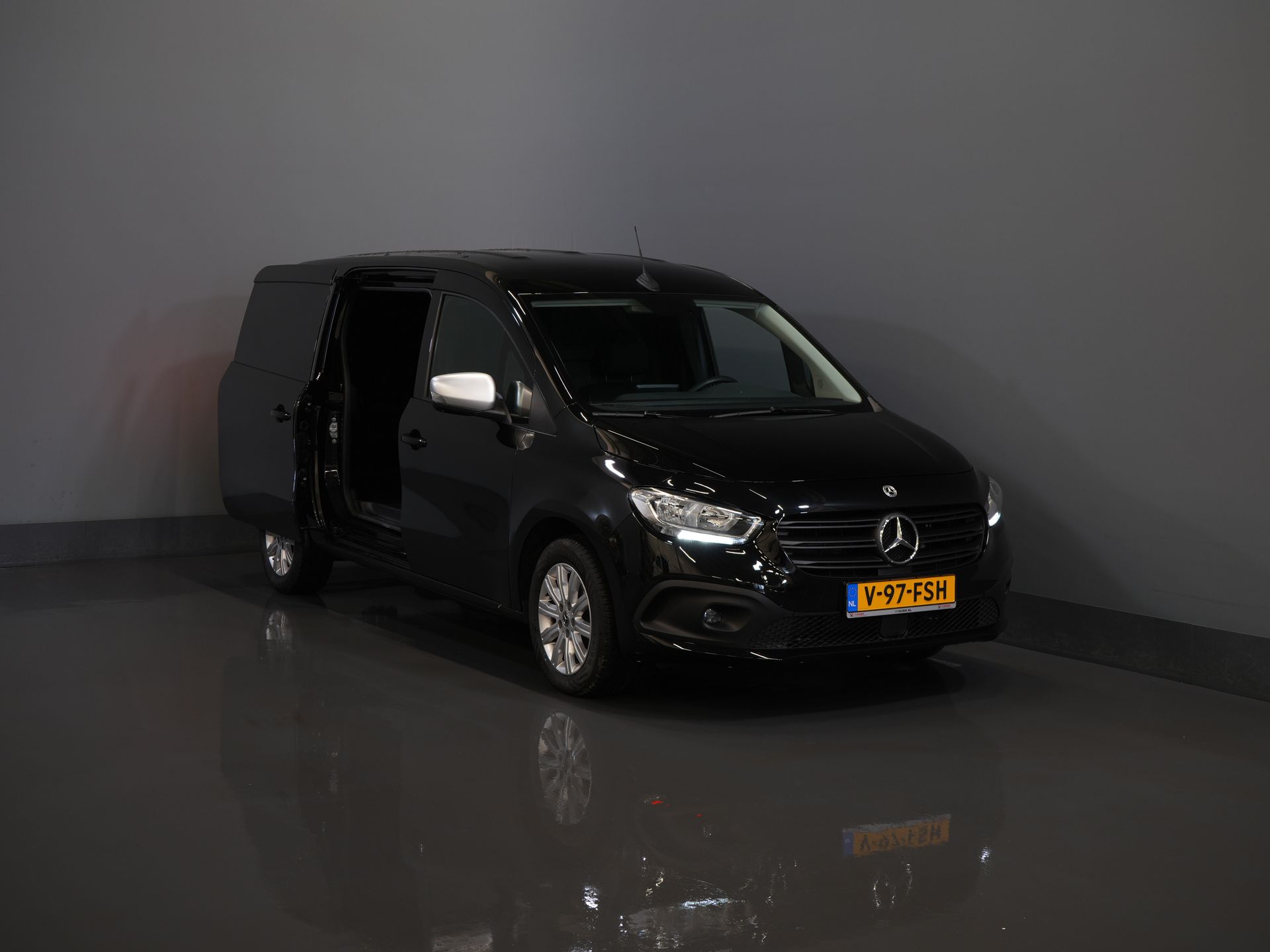 Mercedes-Benz Citan Bestelbus 110 CDI Aut. L2 NL Auto/ Carplay/ Cruise/ Camera/ Trekhaak/ Airco/ LMV 8
