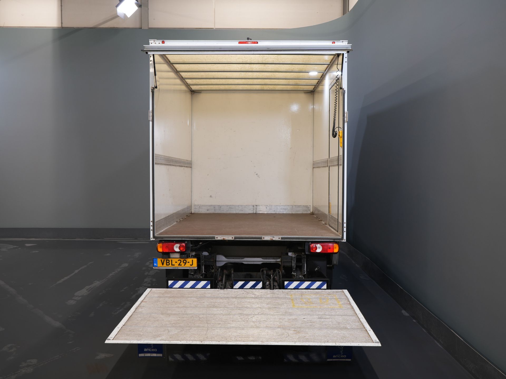 Fiat Ducato Bakwagen 2.3 MJ 150 pk Bakwagen 377x220x222 Laadklep/ Zijdeur/ Spoiler/ Tacho/ Gev.Stoel/ Camera/ Climate/ Cruise/ Navi 4