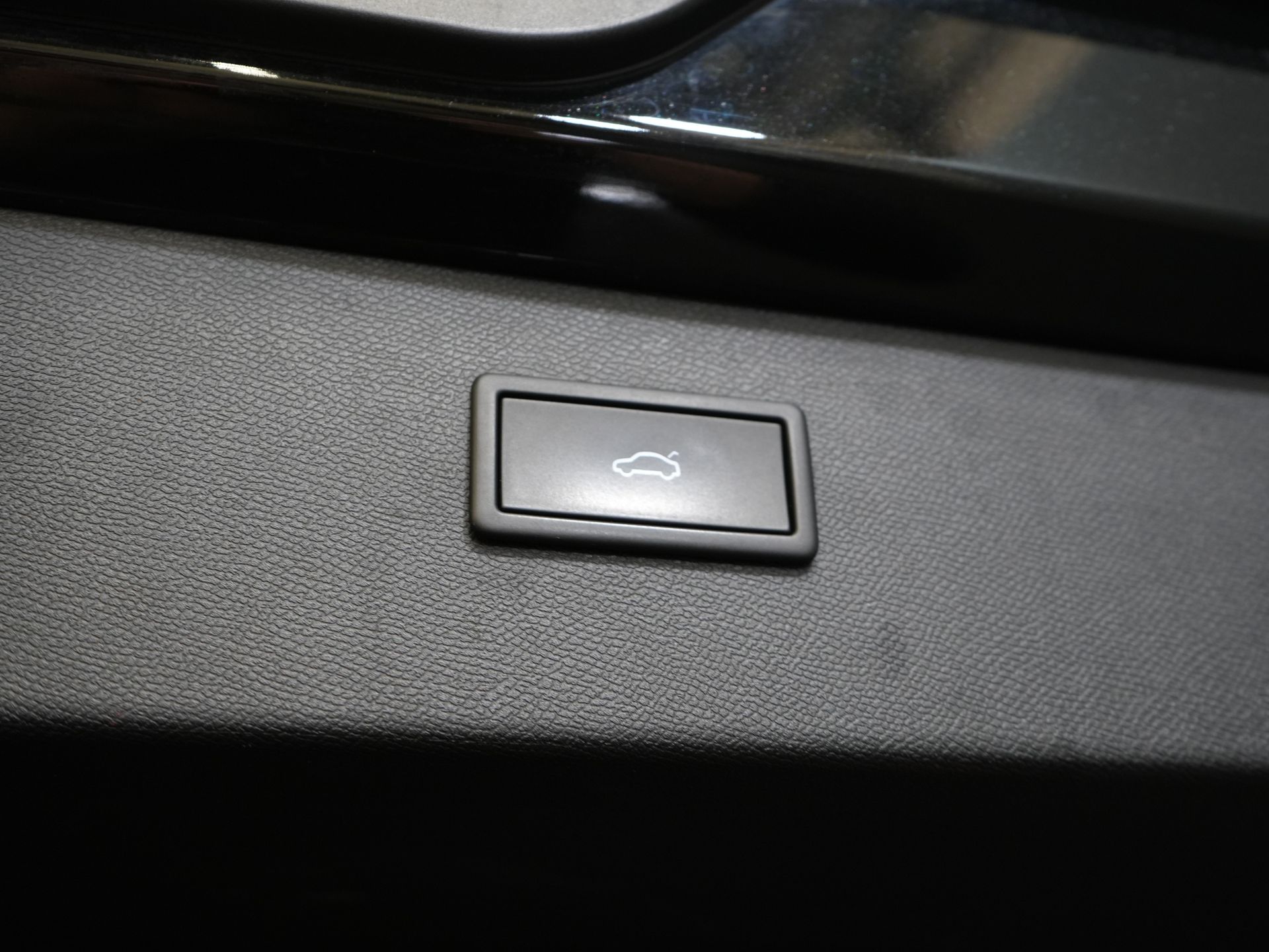 CUPRA Formentor SUV 1.4 e-Hybrid 245 pk VZ Copper Edition Pano/ Elek.Klep/ Elek.Trekhaak/ Leder/ Alarm III/ Mem.Stoel/ Adapt.Cruise/ Matrix/ Stoelve 15