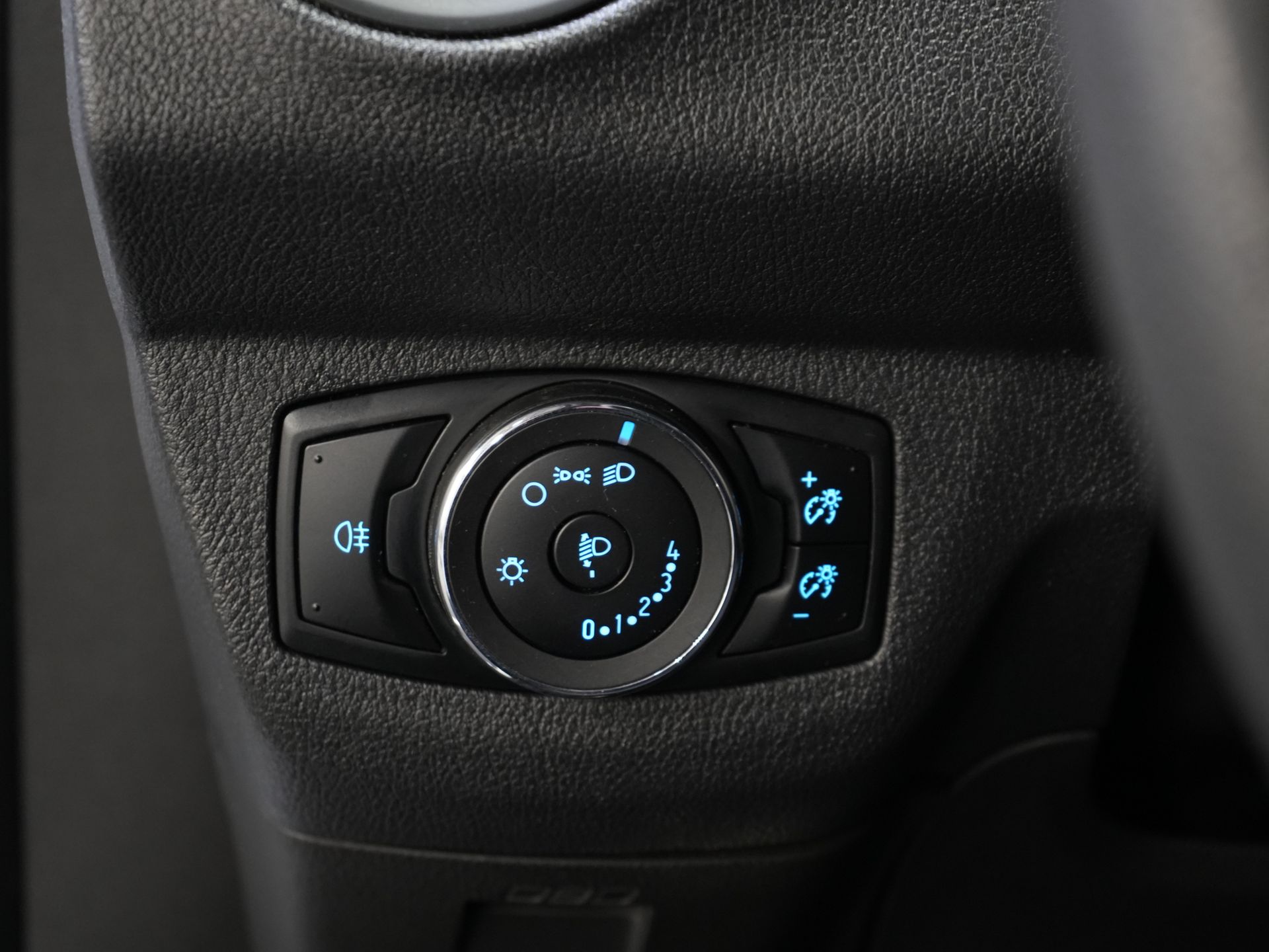 Ford Transit Courier Bestelbus 1.0 BENZINE 100 pk Dealer Onderhouden/ Airco/ DAB/ Bluetooth 15