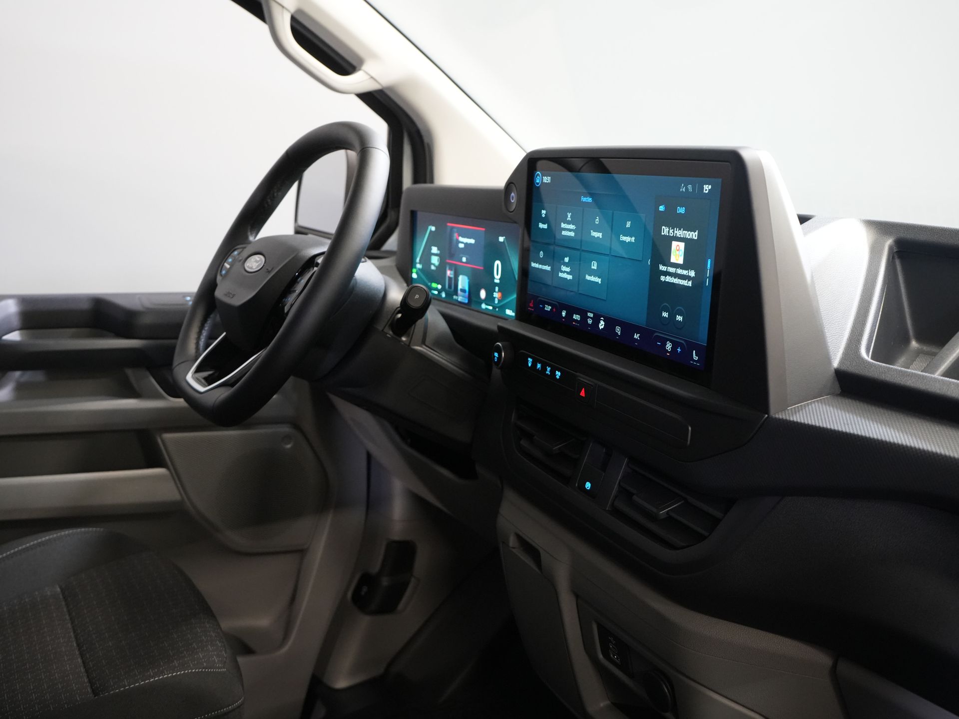 Ford E-Transit Custom Bestelbus Trend L2 65 kWh 330 km WLTP Garantie t/m 2030/ LED/ Snellader/ 2.3t Trekverm./ Stuurverw./ Stoelverw./ Carplay/ Climate/ Camera/ 2