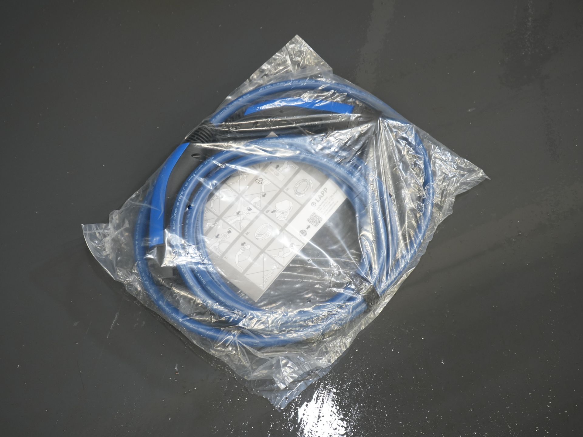 Ford E-Transit Custom Bestelbus Trend L2 65 kWh 330 km WLTP Garantie t/m 2030/ LED/ Snellader/ 2.3t Trekverm./ Stuurverw./ Stoelverw./ Carplay/ Climate/ Camera/ 31