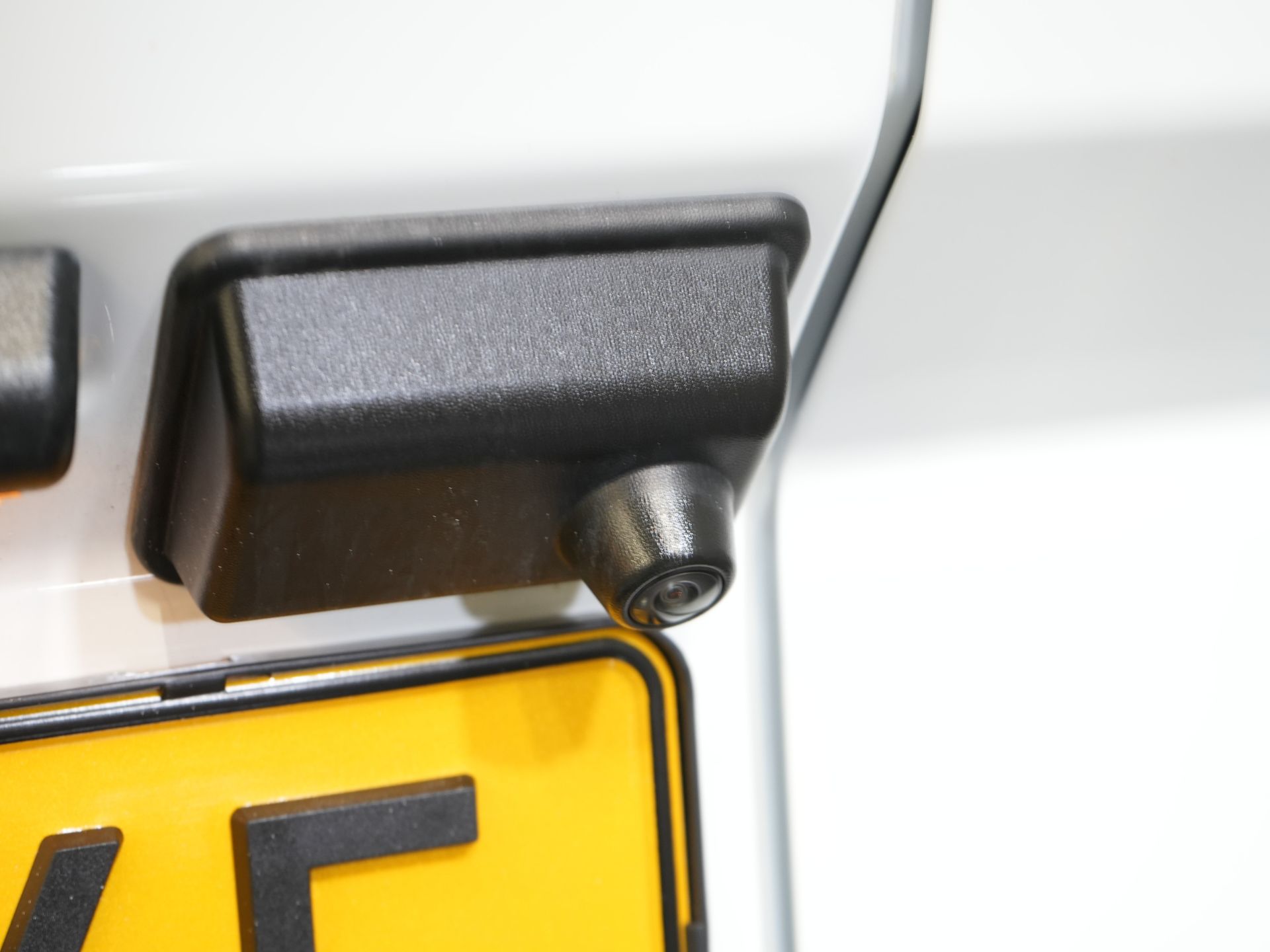 Ford Transit Custom Bestelbus 2.0 TDCI 135 pk LED/ Carplay/ 2.8t Trekverm./ Stuurverw./ Stoelverw./ Climate/ Camera/ Cruise/ PDC 15