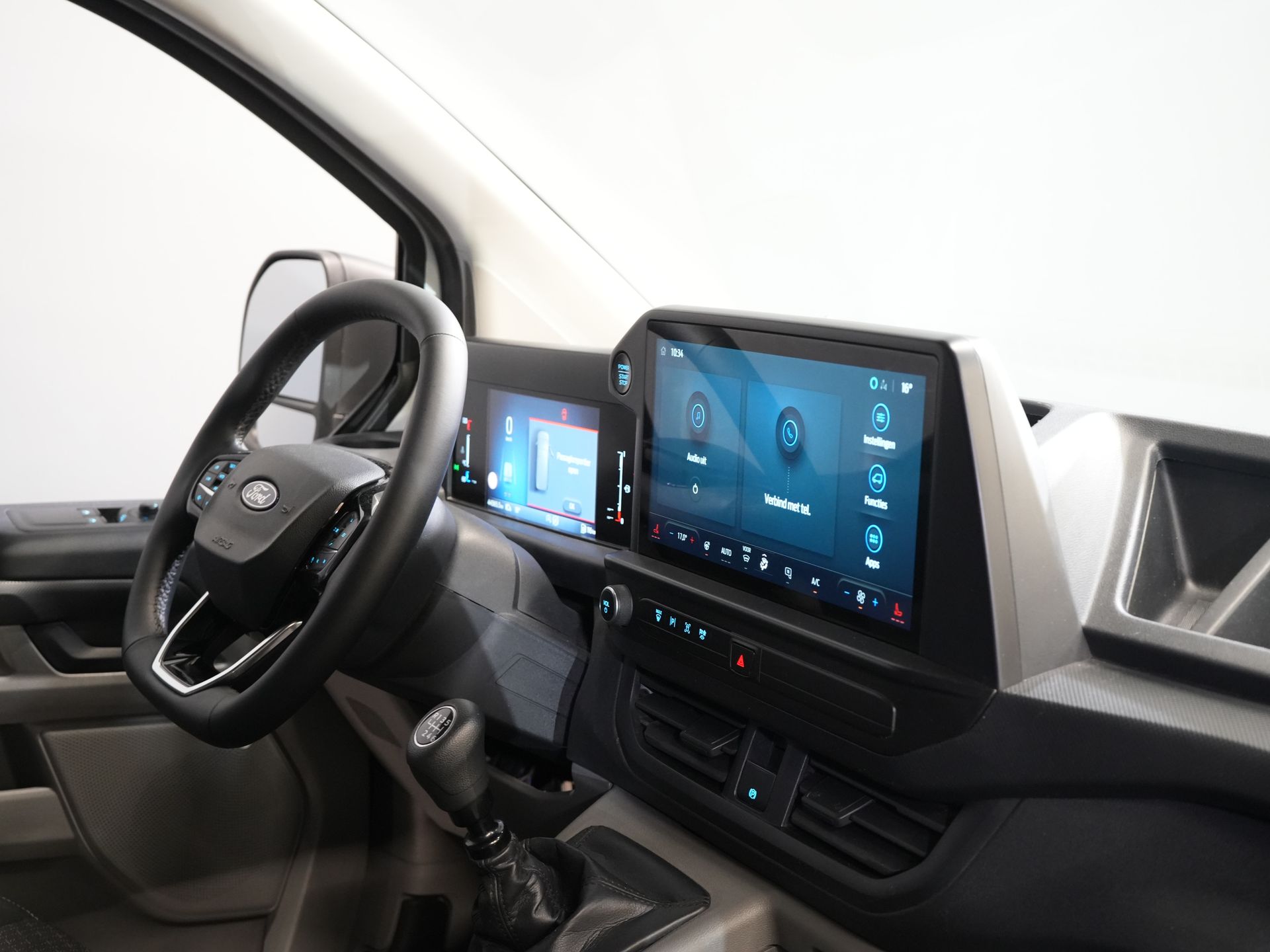 Ford Transit Custom Bestelbus 2.0 TDCI 135 pk LED/ Carplay/ 2.8t Trekverm./ Stuurverw./ Stoelverw./ Climate/ Camera/ Cruise/ PDC 2