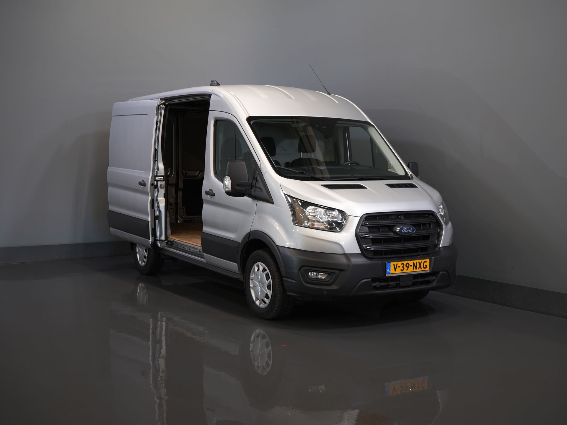 Ford Transit Bestelbus 2.0 TDCI 130 pk L2H2 Trend PDC/ Cruise/ Verw.voorruit/ Airco 8