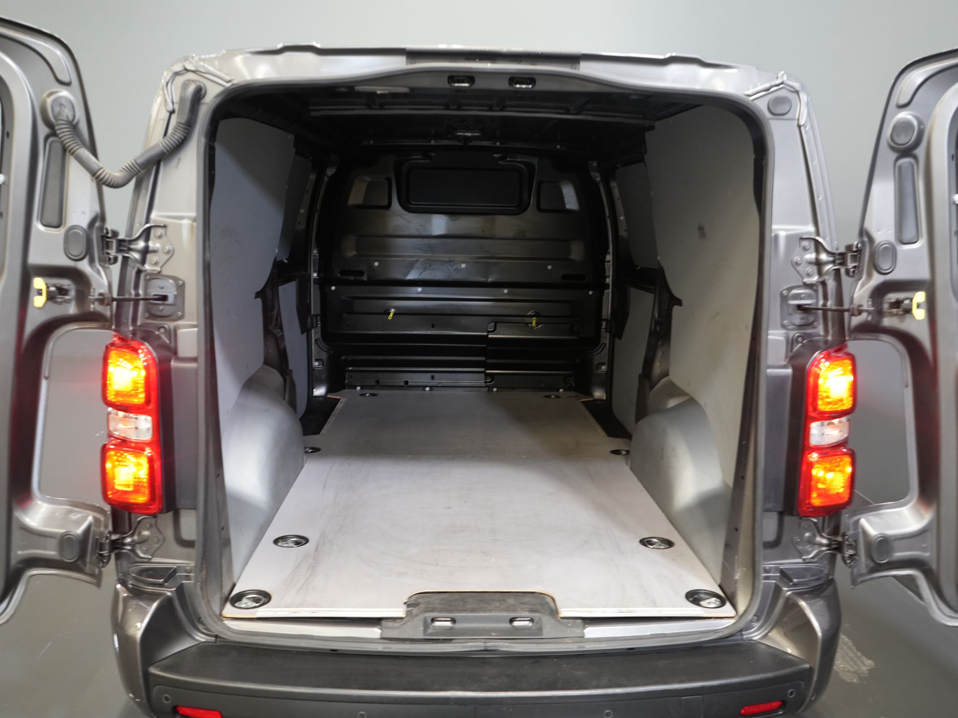 Citroën Jumpy Bestelbus 2.0 HDI 180 pk Aut. L3 2x Schuifdeur/ Carplay/ Camera/ PDC/ LMV/ Cruise/ Airco 14