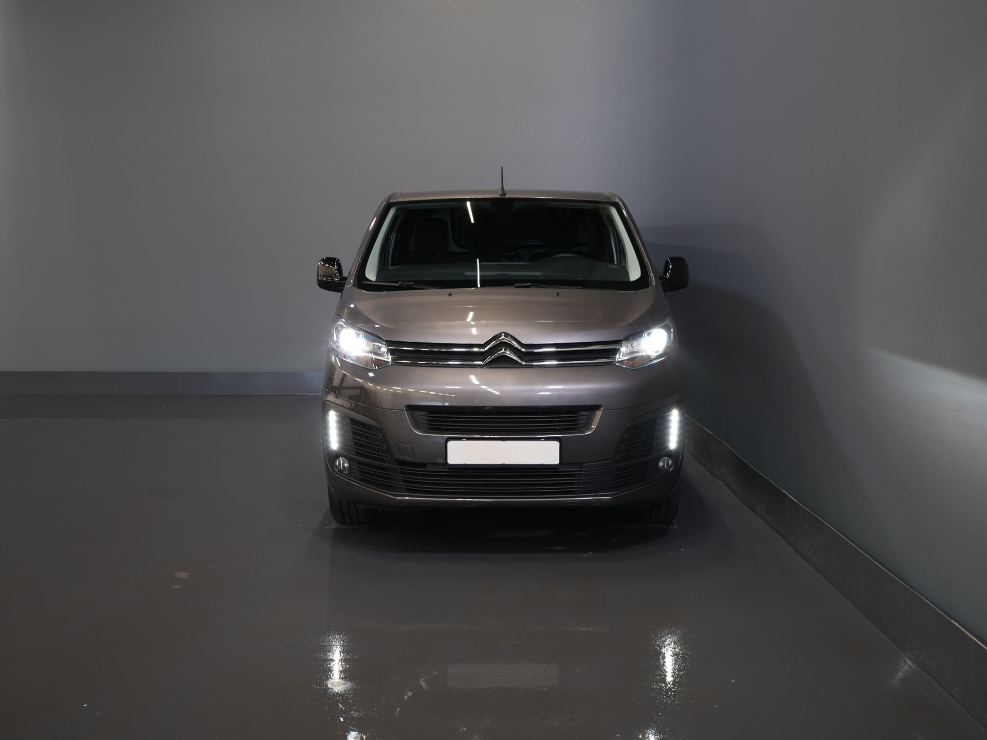 Citroën Jumpy Bestelbus 2.0 HDI 180 pk Aut. L3 2x Schuifdeur/ Carplay/ Camera/ PDC/ LMV/ Cruise/ Airco 6