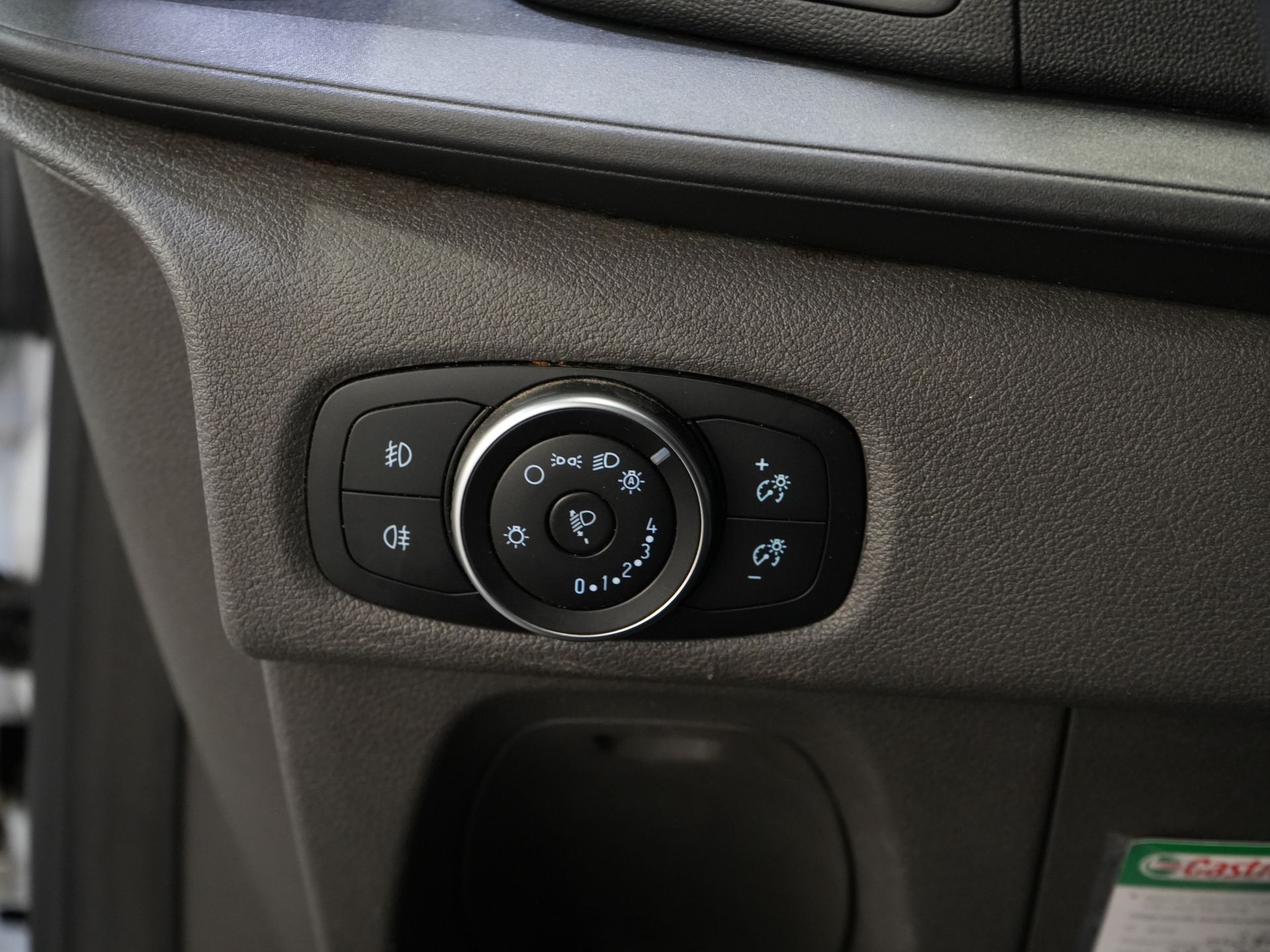 Ford Transit Custom Bestelbus 2.0 TDCI 130 pk L2 Carplay/ 2.8t Trekverm./ Stoelverw./ Airco/ Navi/ Camera/ Cruise/ PDC 17