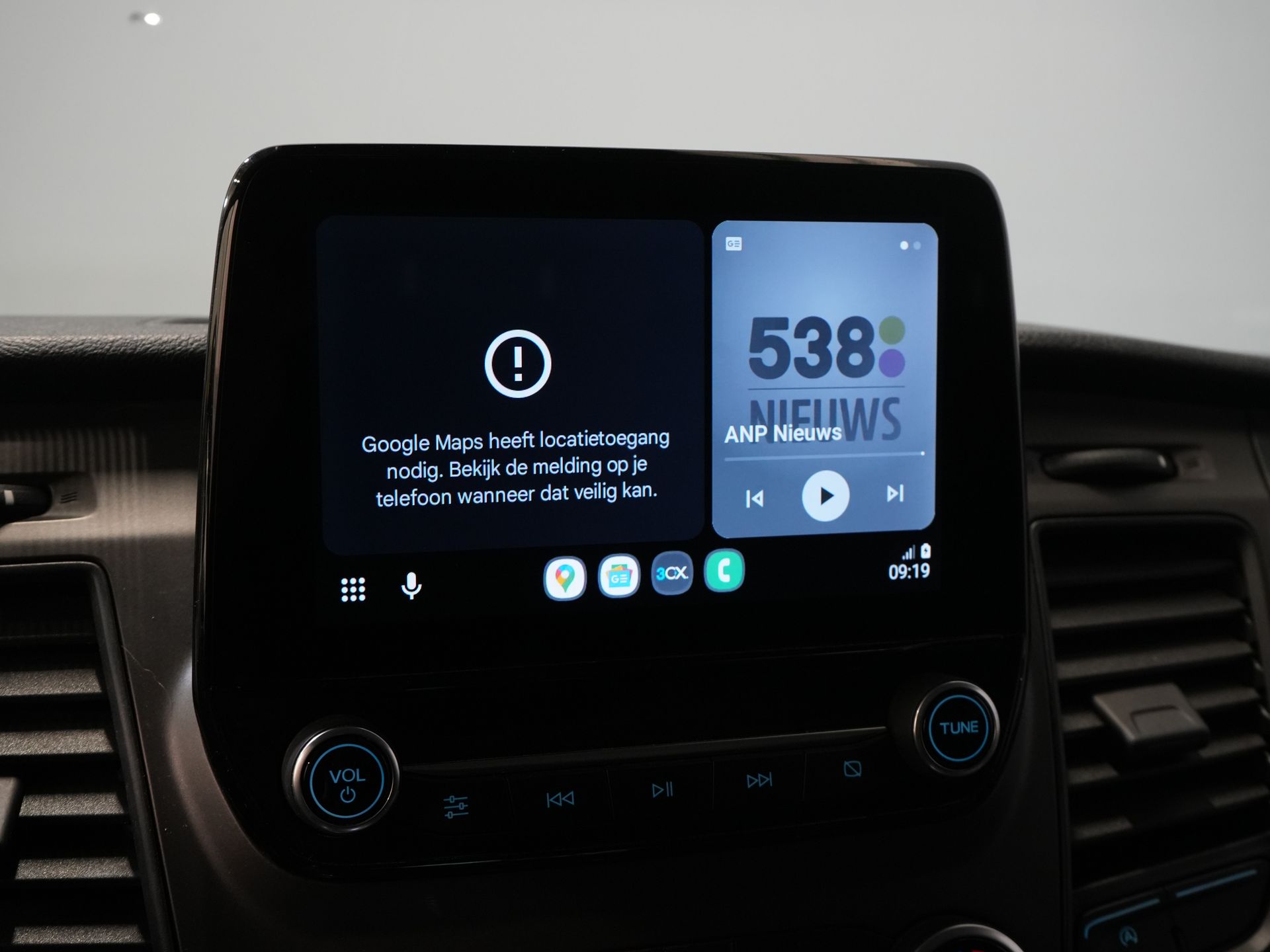 Ford Transit Custom Bestelbus 2.0 TDCI 130 pk L2 Carplay/ 2.8t Trekverm./ Stoelverw./ Airco/ Navi/ Camera/ Cruise/ PDC 23