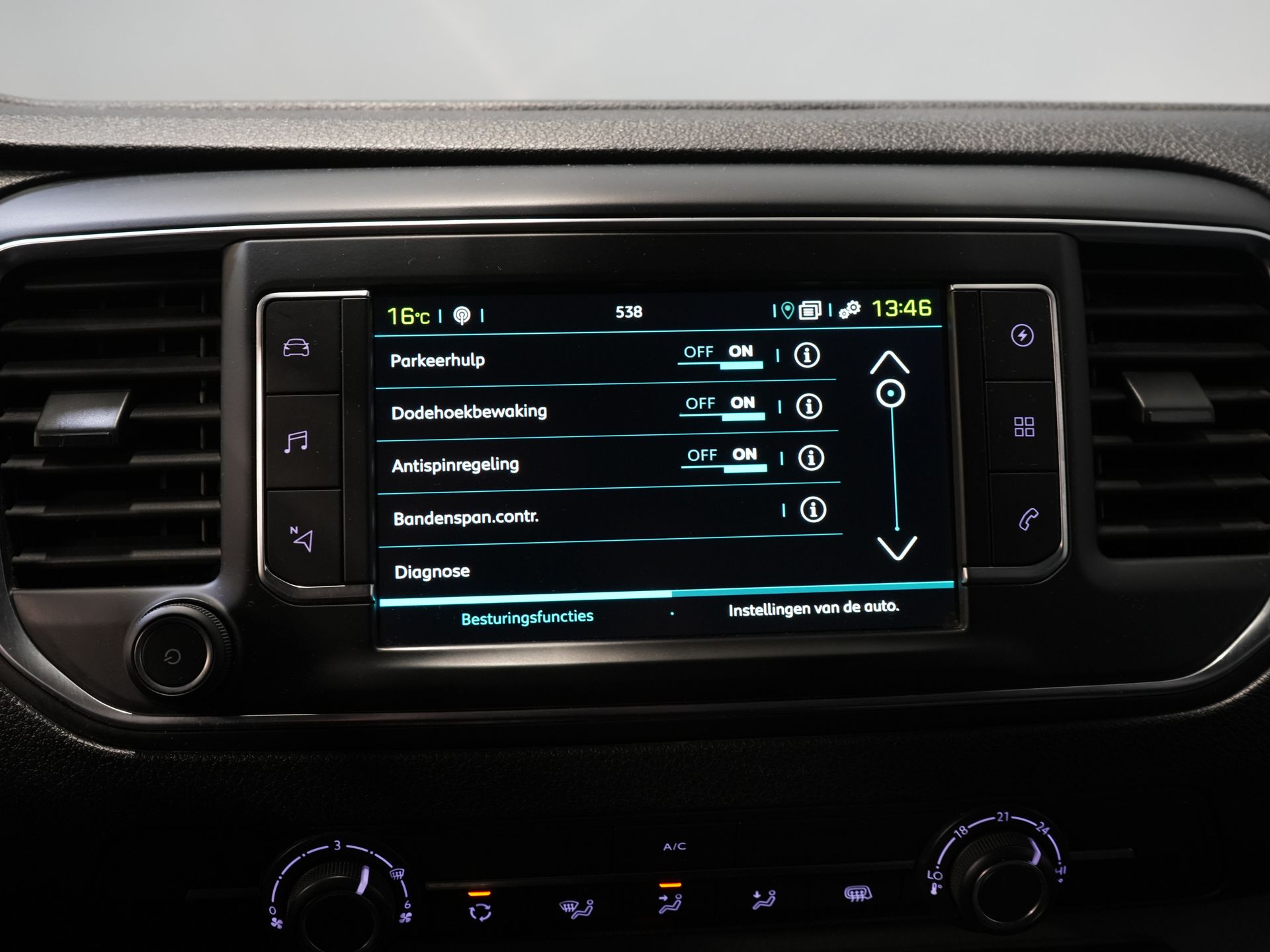 Peugeot e-Expert Bestelbus Premium 50 kWh 230 km WLTP Snellader/ Elek.dakventilator/ Navi/ Carplay/ Camera/ PDC/ Cruise/ Airco 27