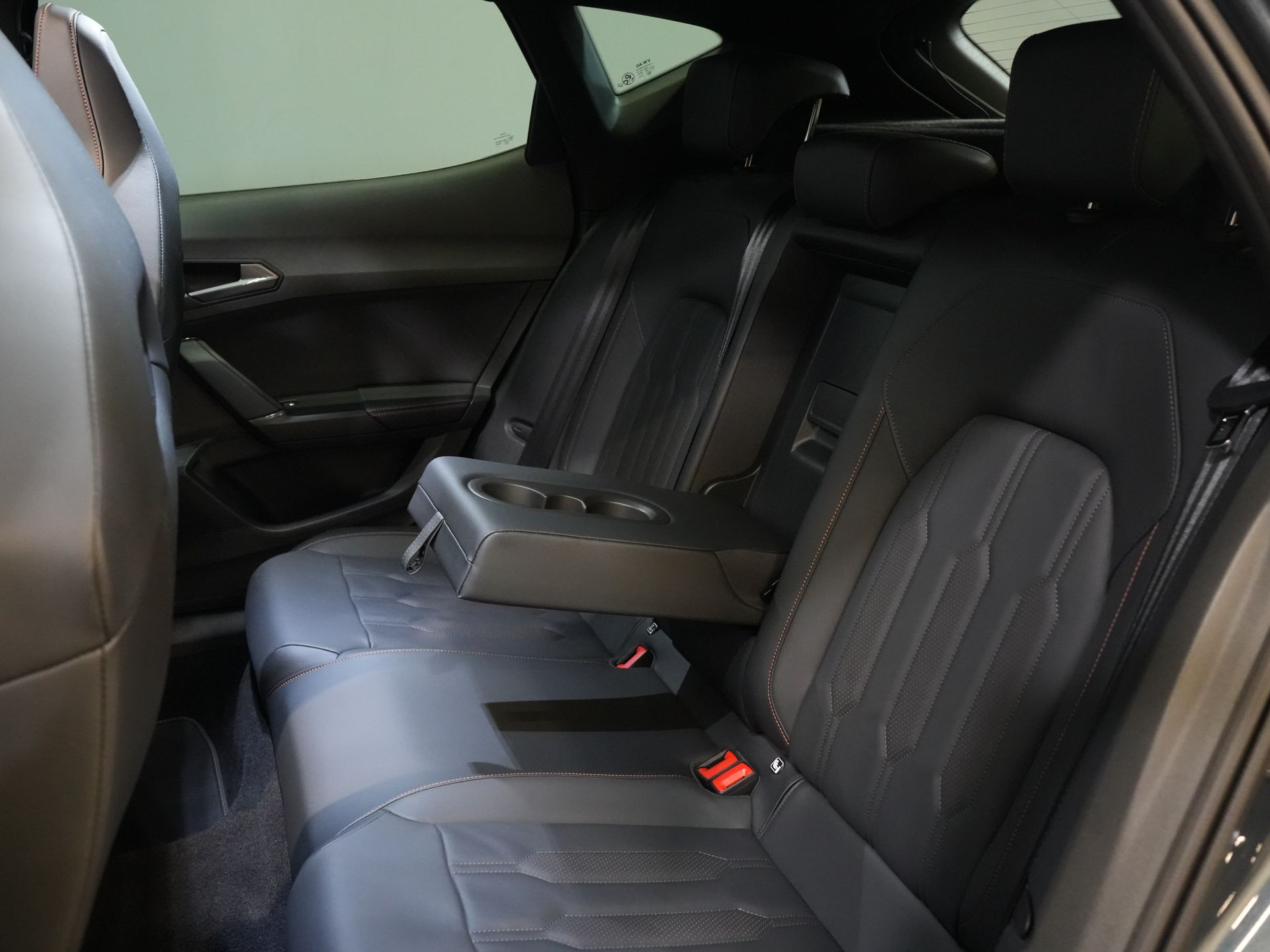 CUPRA Formentor SUV CUPRA Formentor 1.4 e-Hybrid 245 pk VZ Performance Edition Pano/ Leder/ Elek.Klep/ Mem.Stoel/ Matrix/ Adapt. Cruise/ Carplay/ Ca 17