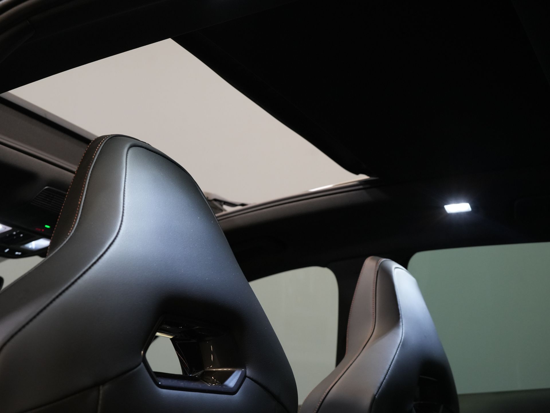 CUPRA Formentor SUV CUPRA Formentor 1.4 e-Hybrid 245 pk VZ Performance Edition Pano/ Leder/ Elek.Klep/ Mem.Stoel/ Matrix/ Adapt. Cruise/ Carplay/ Ca 19