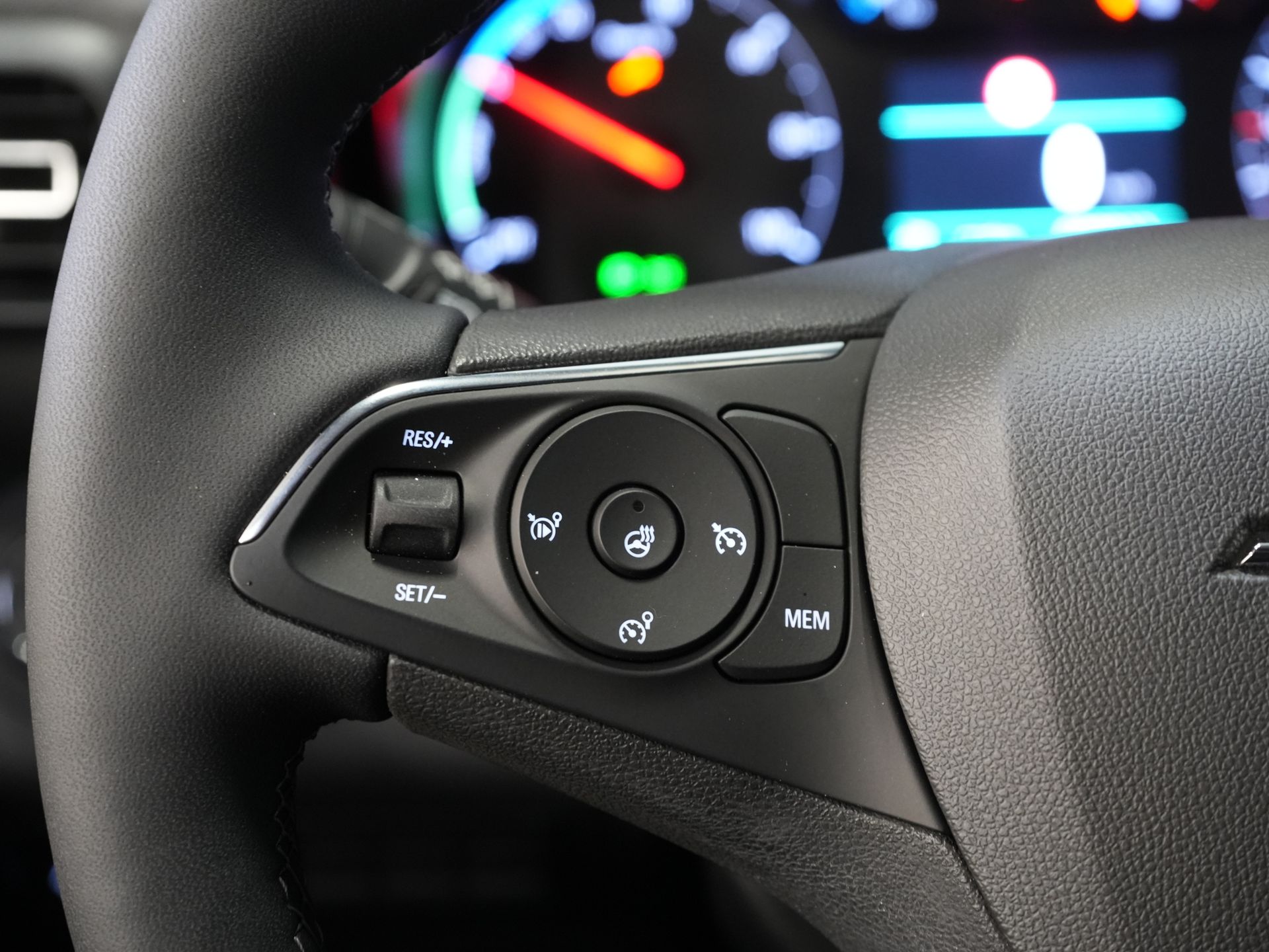 Opel Combo-e Bestelbus L2 50 kWh 275Km WLTP Snellader/ 3 Pers./ Carplay/ Stuurverw./ Cruise/ Climate / PDC V+A/ Dodehoek/ Navi 17