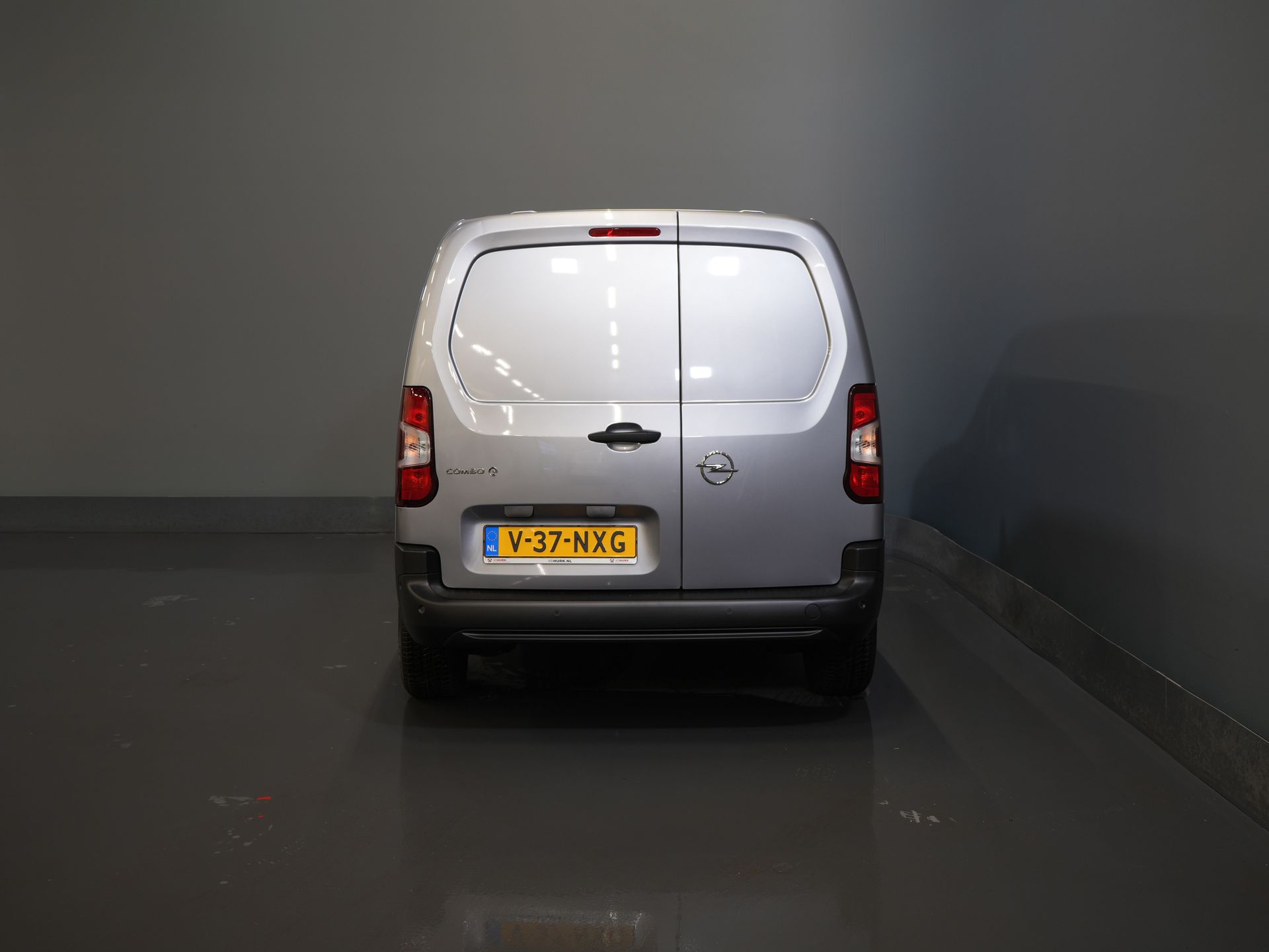 Opel Combo-e Bestelbus L2 50 kWh 275Km WLTP Snellader/ 3 Pers./ Carplay/ Stuurverw./ Cruise/ Climate / PDC V+A/ Dodehoek/ Navi 5