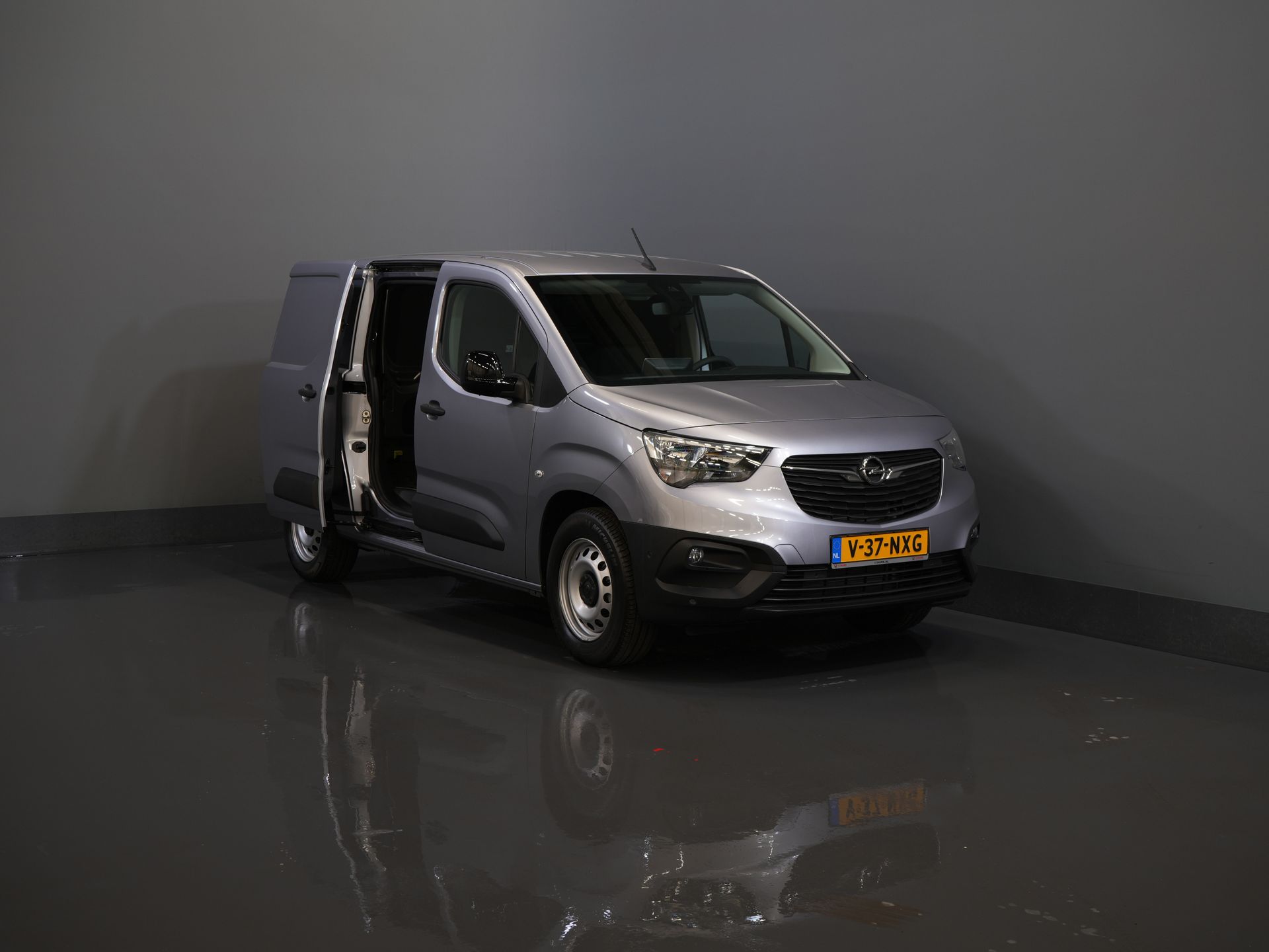 Opel Combo-e Bestelbus L2 50 kWh 275Km WLTP Snellader/ 3 Pers./ Carplay/ Stuurverw./ Cruise/ Climate / PDC V+A/ Dodehoek/ Navi 8