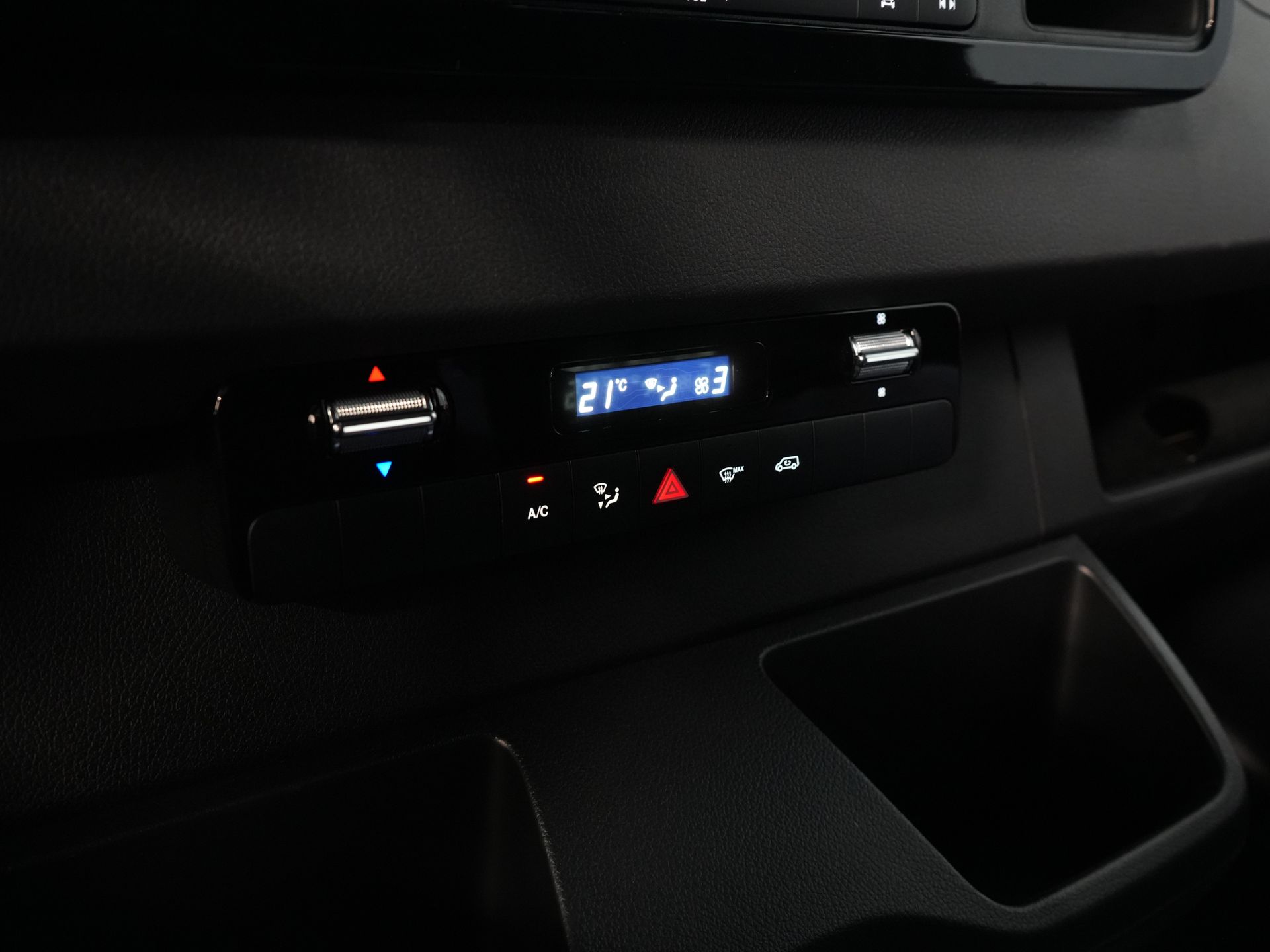 Mercedes-Benz Sprinter Bestelbus 317 CDI Aut. L2H2 3.5t Trekverm./ LED/ Gev.Stoel/ 270 Gr.Deuren/ Stoelverw./ Navi/ Camera/ PDC/ Cruise/ Airco 20