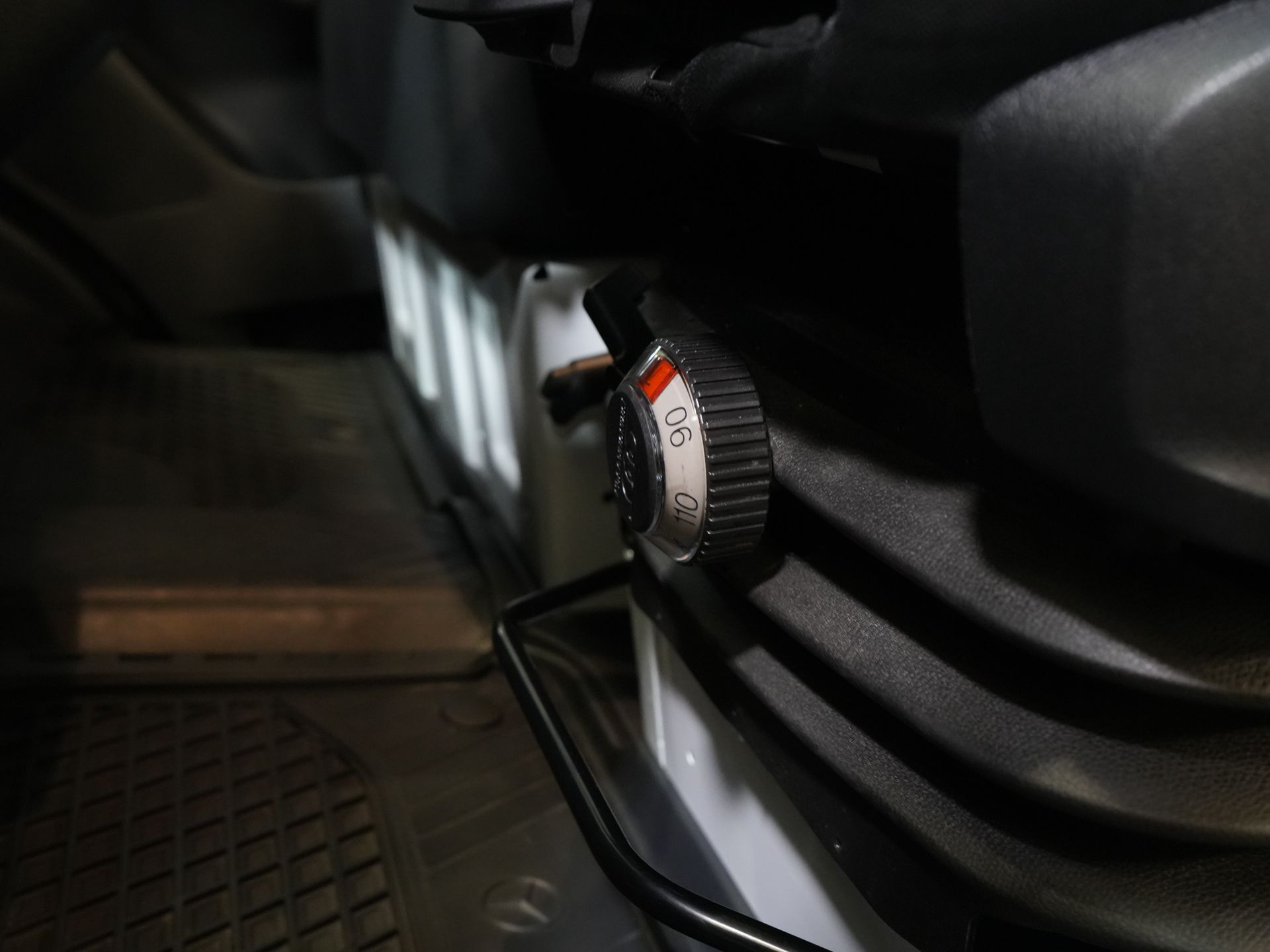 Mercedes-Benz Sprinter Bestelbus 317 CDI Aut. L2H2 3.5t Trekverm./ LED/ Gev.Stoel/ 270 Gr.Deuren/ Stoelverw./ Navi/ Camera/ PDC/ Cruise/ Airco 25