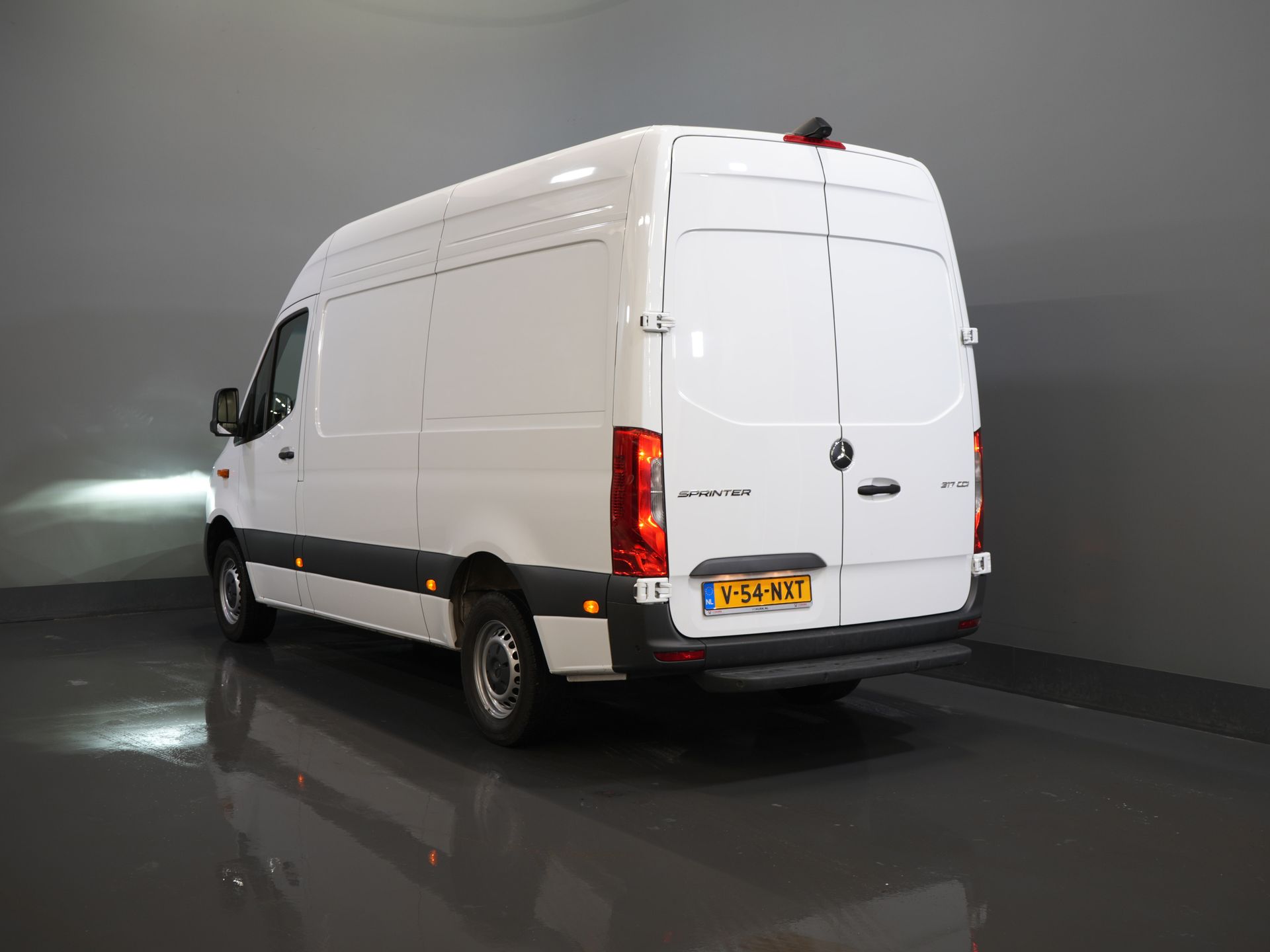 Mercedes-Benz Sprinter Bestelbus 317 CDI Aut. L2H2 3.5t Trekverm./ LED/ Gev. Stoel/ 270 Gr.Deuren/ Stoelverw./ Airco/ Navi/ Camera/ Cruise/ PDC/ DAB 1